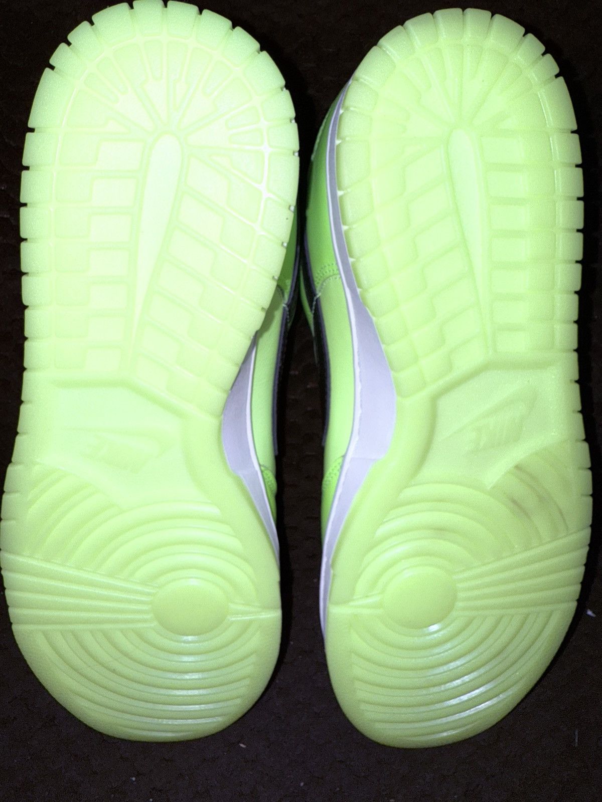 Nike Nike Dunk Low SE “Splash Volt” NEW w/ Box! glow-in-the-dark! Size US 12.5 / EU 45-46 - 19 Thumbnail