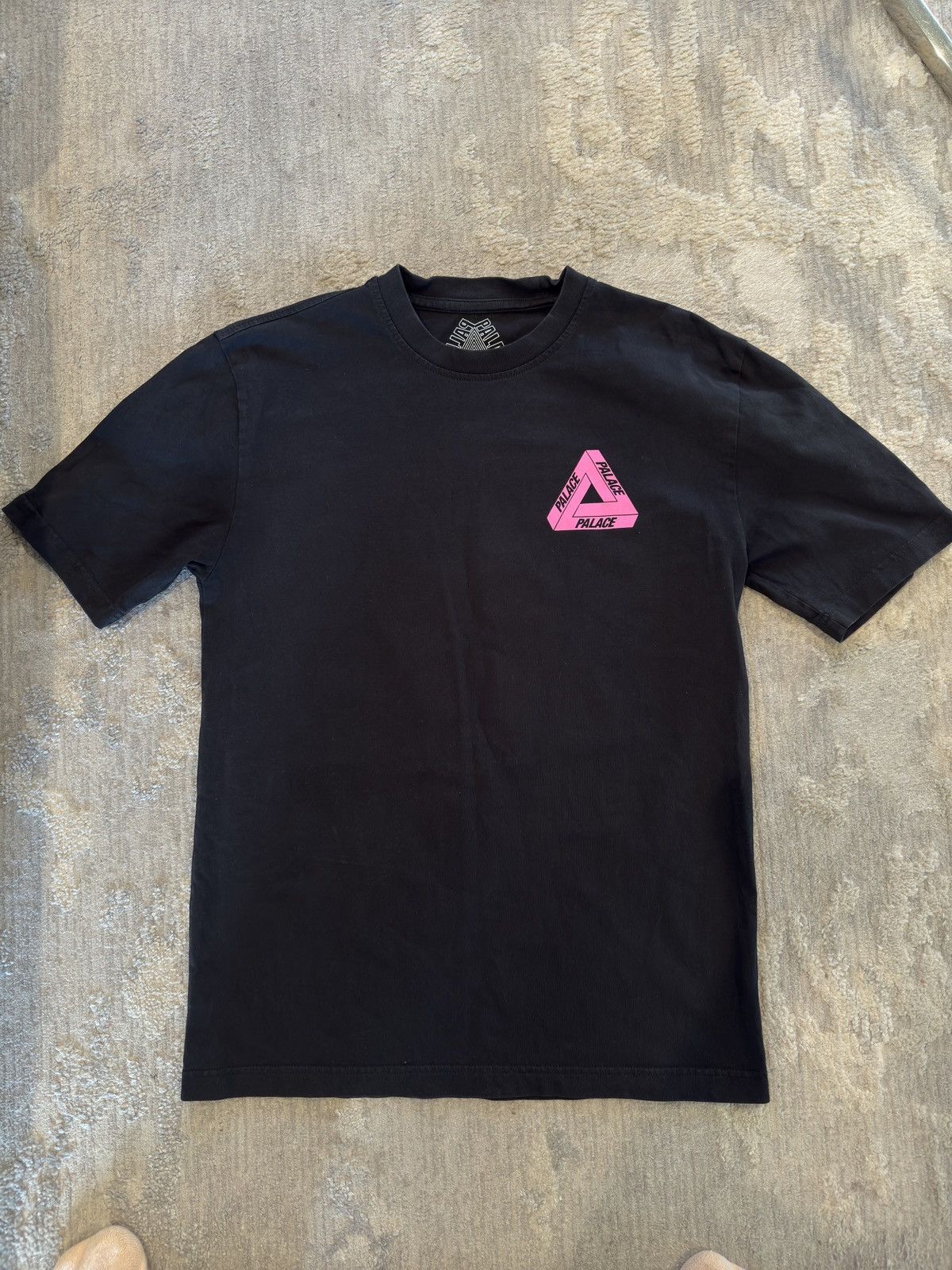 Palace Palace Tri-to-Help Tri to help Tee Black trigger Size US M / EU 48-50 / 2 - 2 Thumbnail