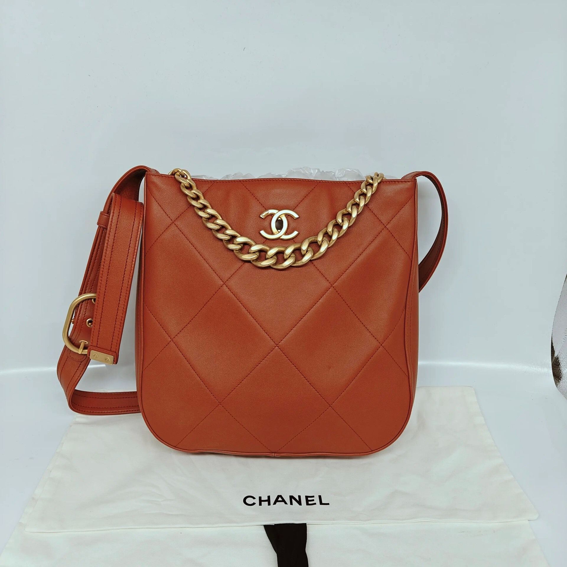 Chanel Pre-loved Bag Very good condition Size ONE SIZE - 1 Thumbnail