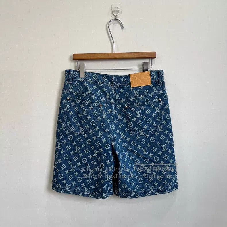 Louis Vuitton Louis Vuitton Blue presbyopic denim shorts Size US 28 / EU 44 - 2 Thumbnail