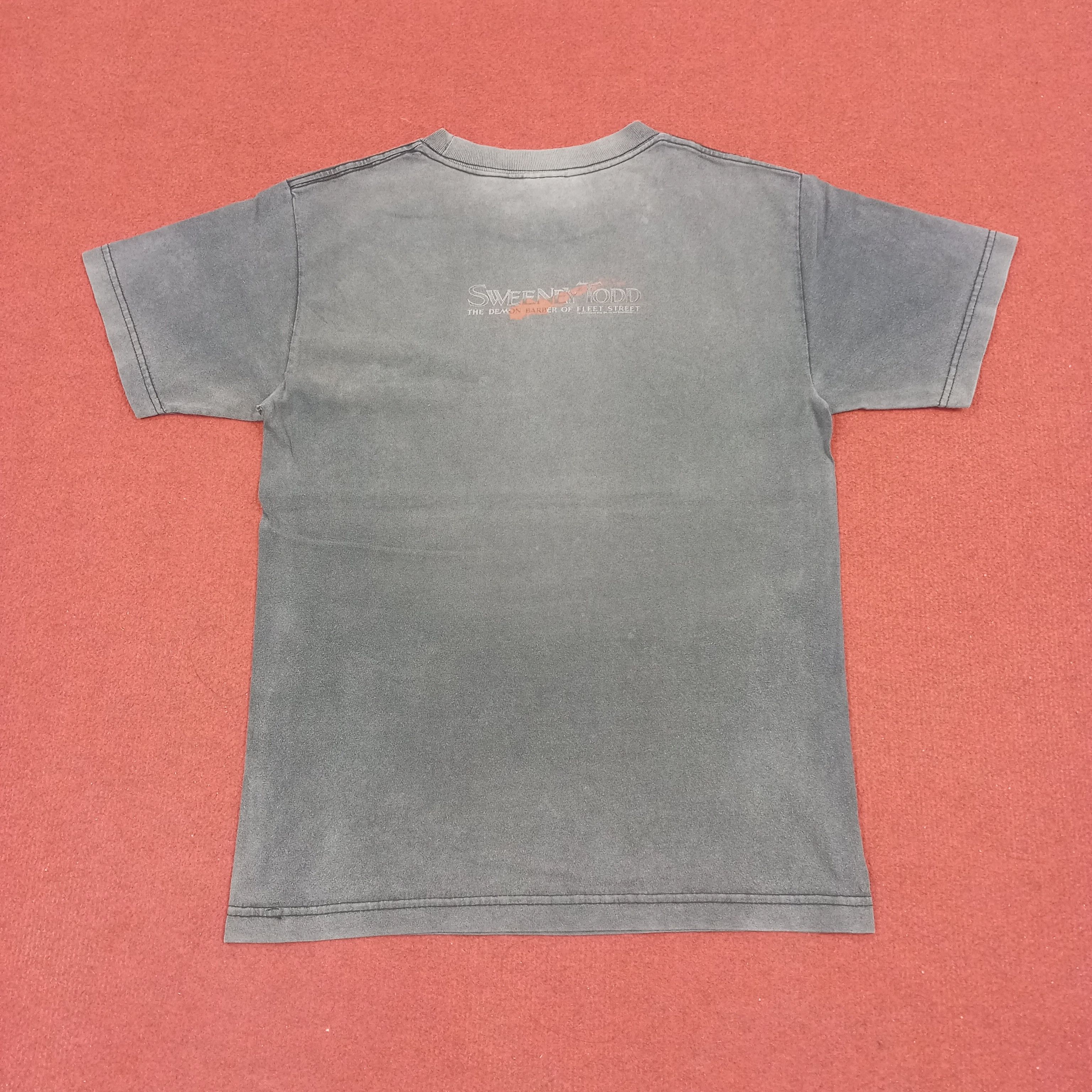 Vintage Sweeney Todd Driven by Revenge Movie Distressed Tshirt Size US S / EU 44-46 / 1 - 3 Thumbnail