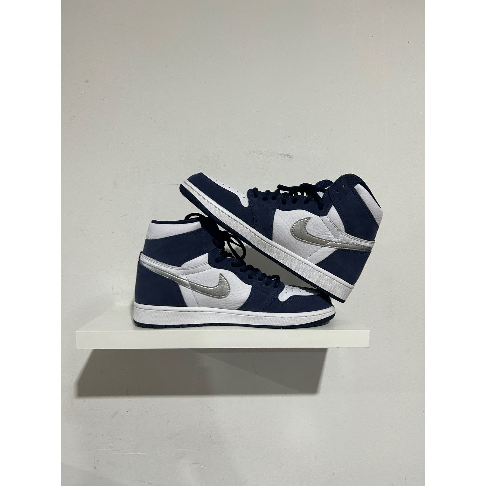 Jordan Brand JORDAN 1 MIDNIGHT NAVY SIZE 10 Size US 10 / EU 43 - 1 Thumbnail