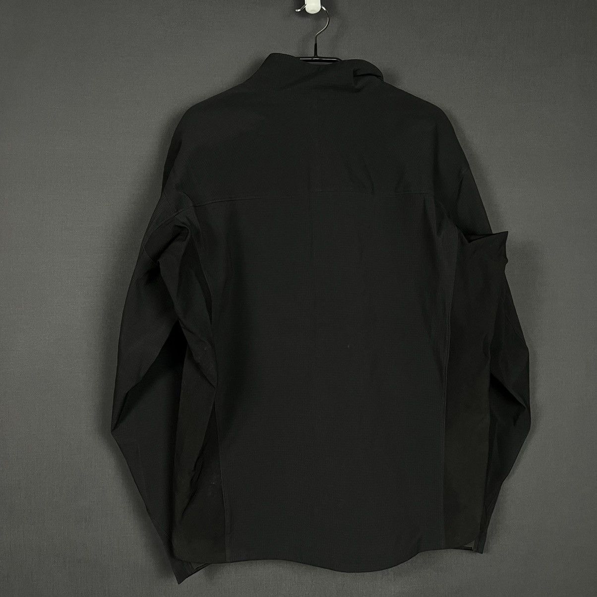 Arc'teryx Arc'Teryx light jacket black nylon rare vintage men’s size L Size US L / EU 52-54 / 3 - 8 Thumbnail