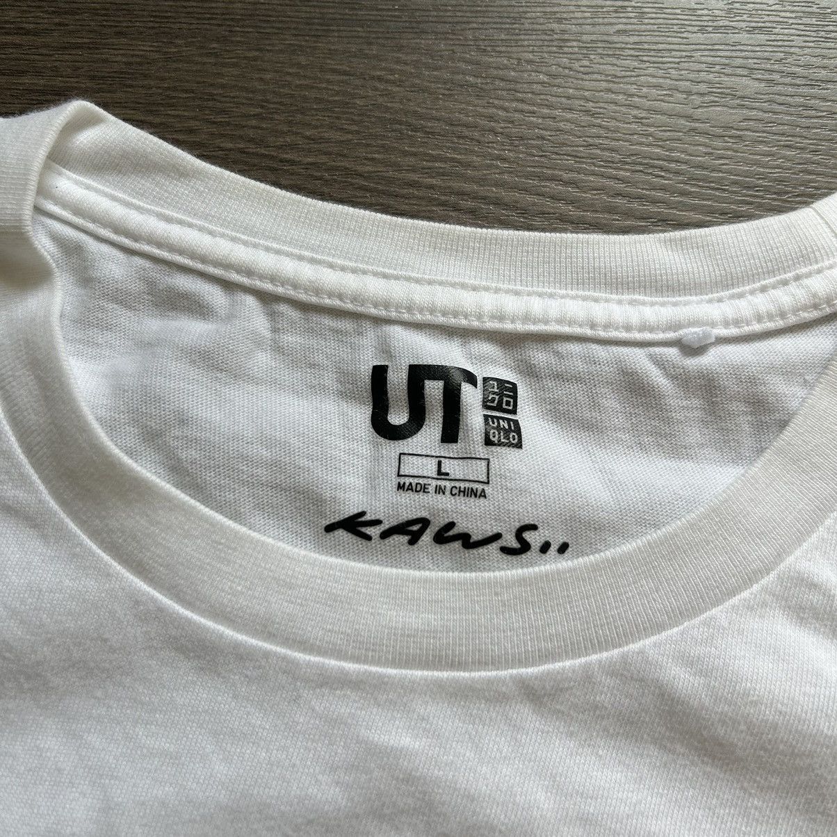 Kaws × Uniqlo 2016 Kaws Uniqlo Pocket tee sz M Size US M / EU 48-50 / 2 - 3 Thumbnail