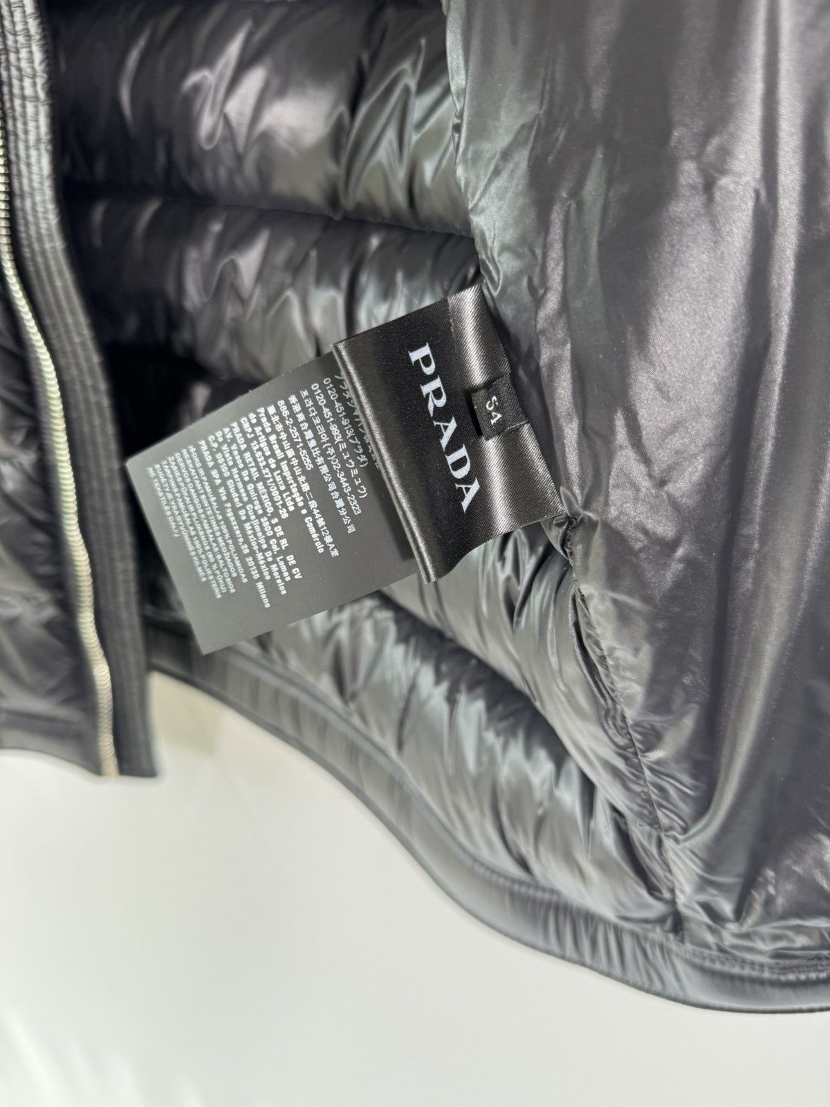 Prada Prada A/W 19 black nylon down vest Size US L / EU 52-54 / 3 - 5 Thumbnail
