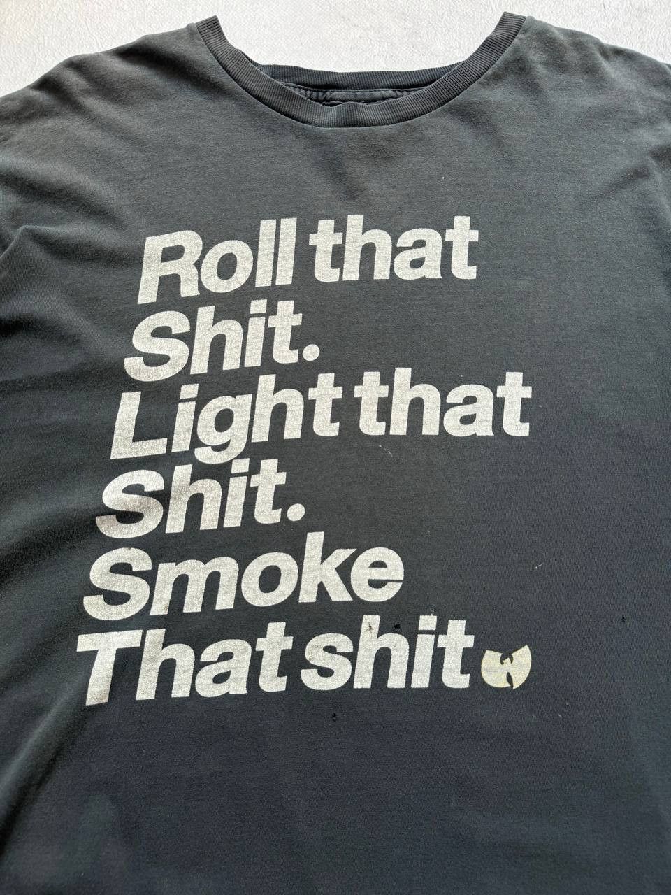 Band Tees Vintage Wu Tang Clan Distressed Tee Roll That Shit Smoke Size US XXL / EU 58 / 5 - 6 Thumbnail