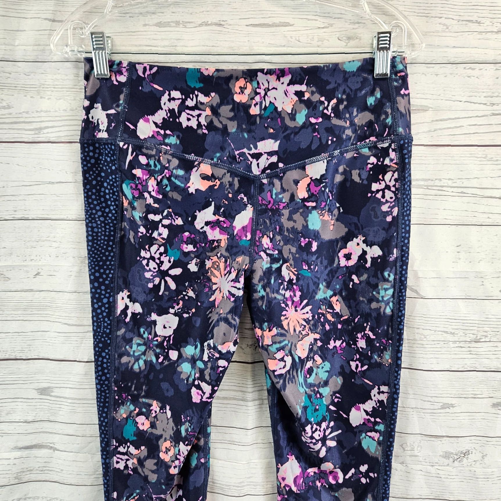 Eddie Bauer Eddie Bauer Womens Cropped Leggings M Multicolor Floral Activewear Size 32" / US 10 / IT 46 - 4 Thumbnail