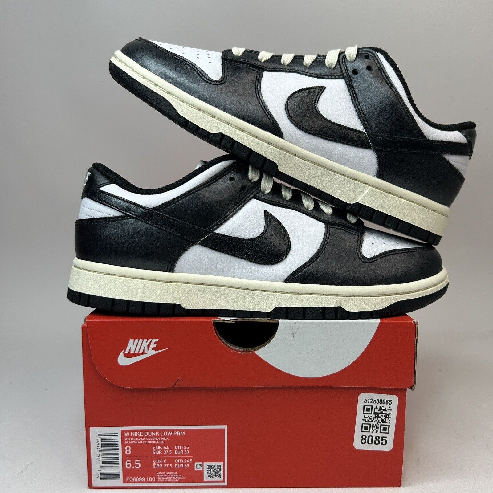 Nike Nike Dunk Low PRM WMNS “Vintage Panda” 2023 Size US 8 / IT 38 - 1 Thumbnail