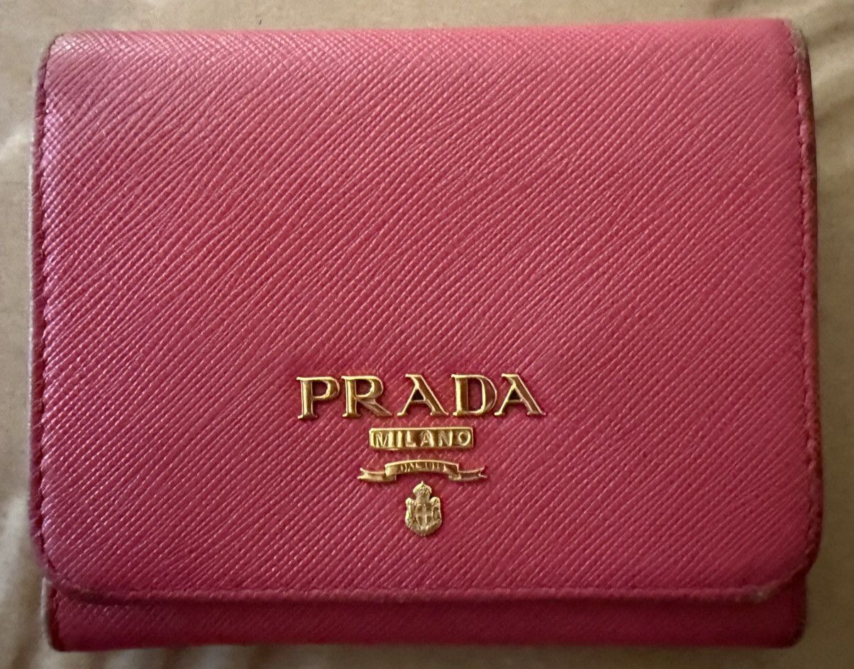 Prada Prada Pink Saffiano tri-fold leather wallet w/ Gold Badge! Size ONE SIZE - 5 Thumbnail