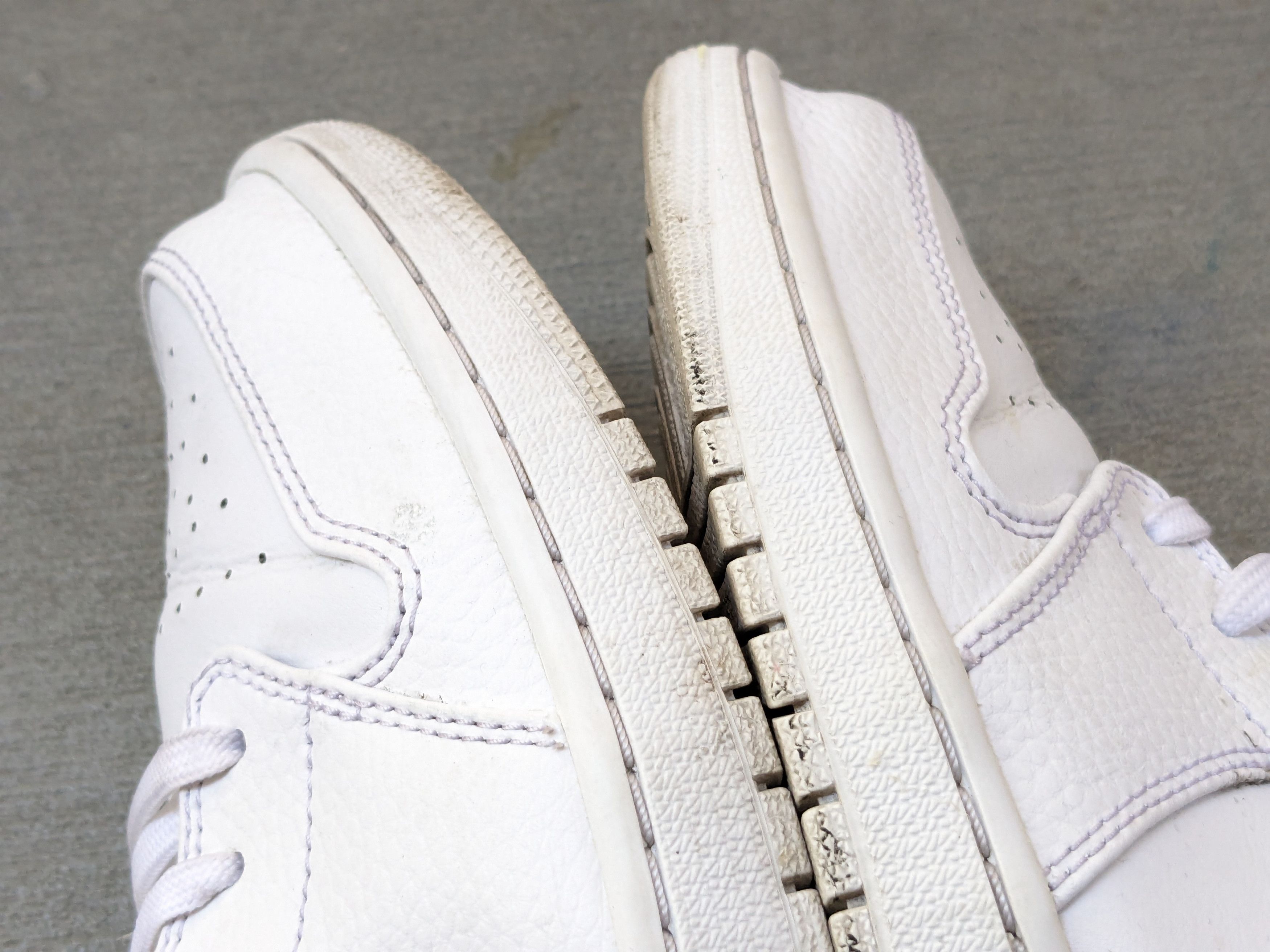 Jordan Brand × Nike Nike Air Jordan 1 Low Triple White 12 Leather 553558-130 Size US 12 / EU 45 - 10 Thumbnail