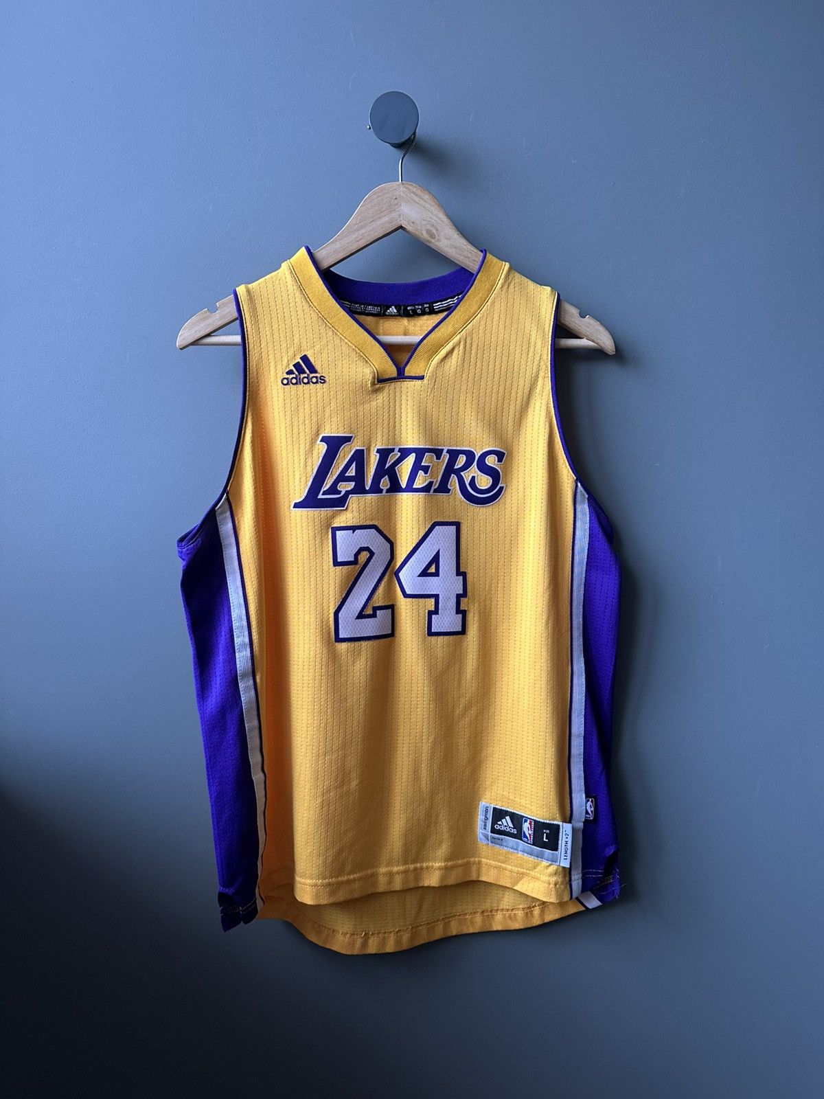 Adidas Adidas NBA Koby Bryant Jersey L (14-16) Size US S / EU 44-46 / 1 - 1 Thumbnail