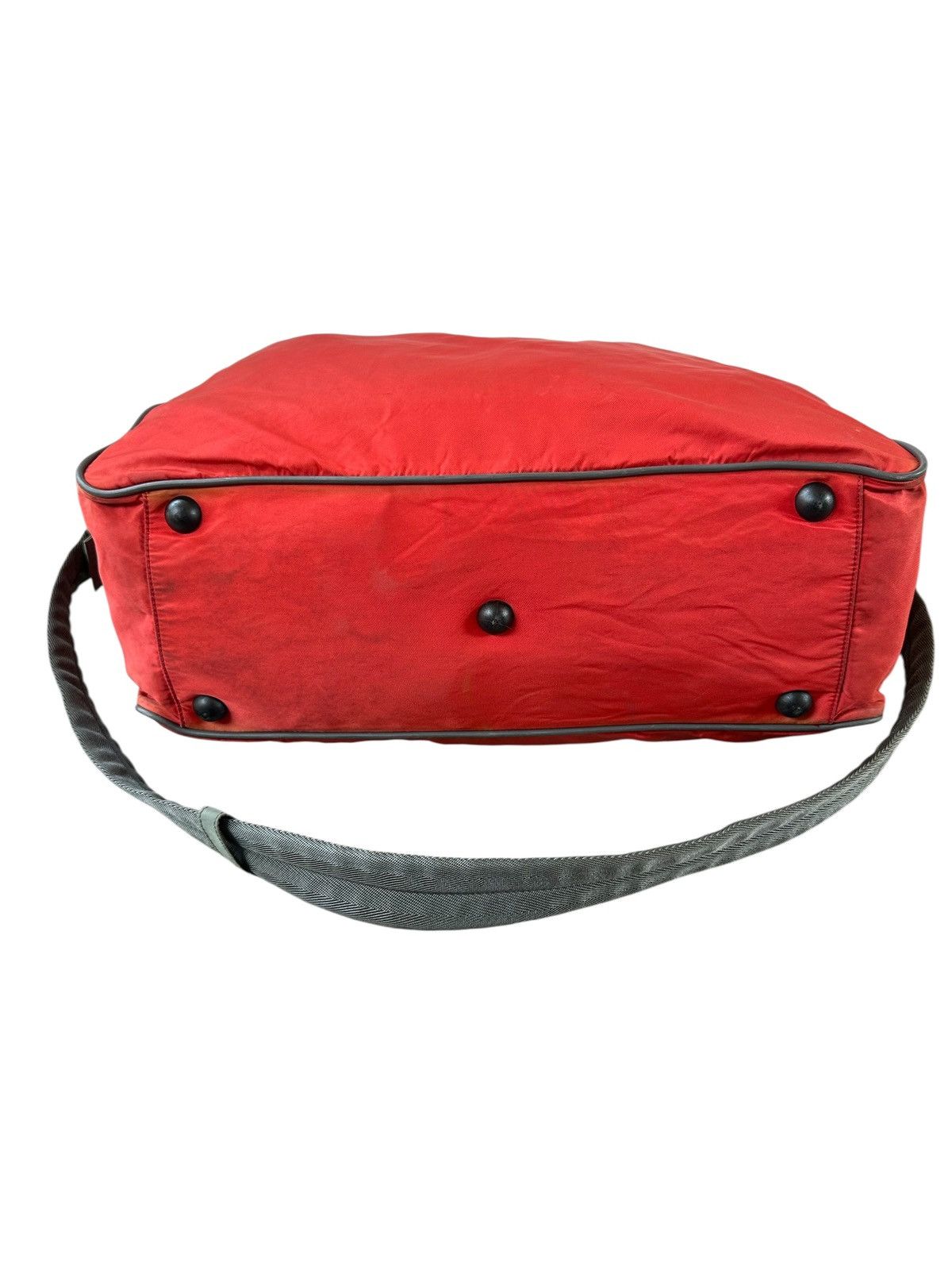 Prada Vtg Prada sport red nylon hand bag sun fadep Size ONE SIZE - 3 Thumbnail