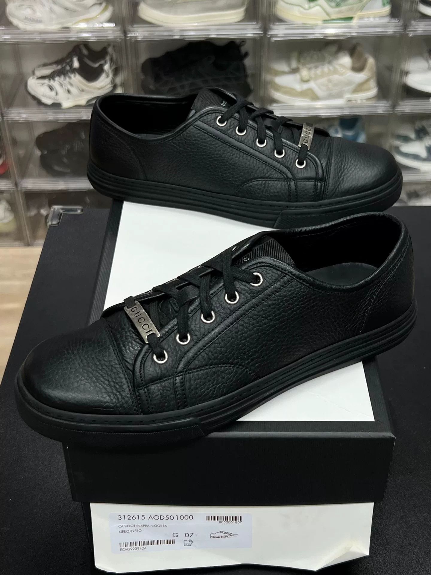 Gucci Gucci Leather Black Lowtop Sneakers 8.5 Men Size US 8.5 / EU 41-42 - 1 Thumbnail