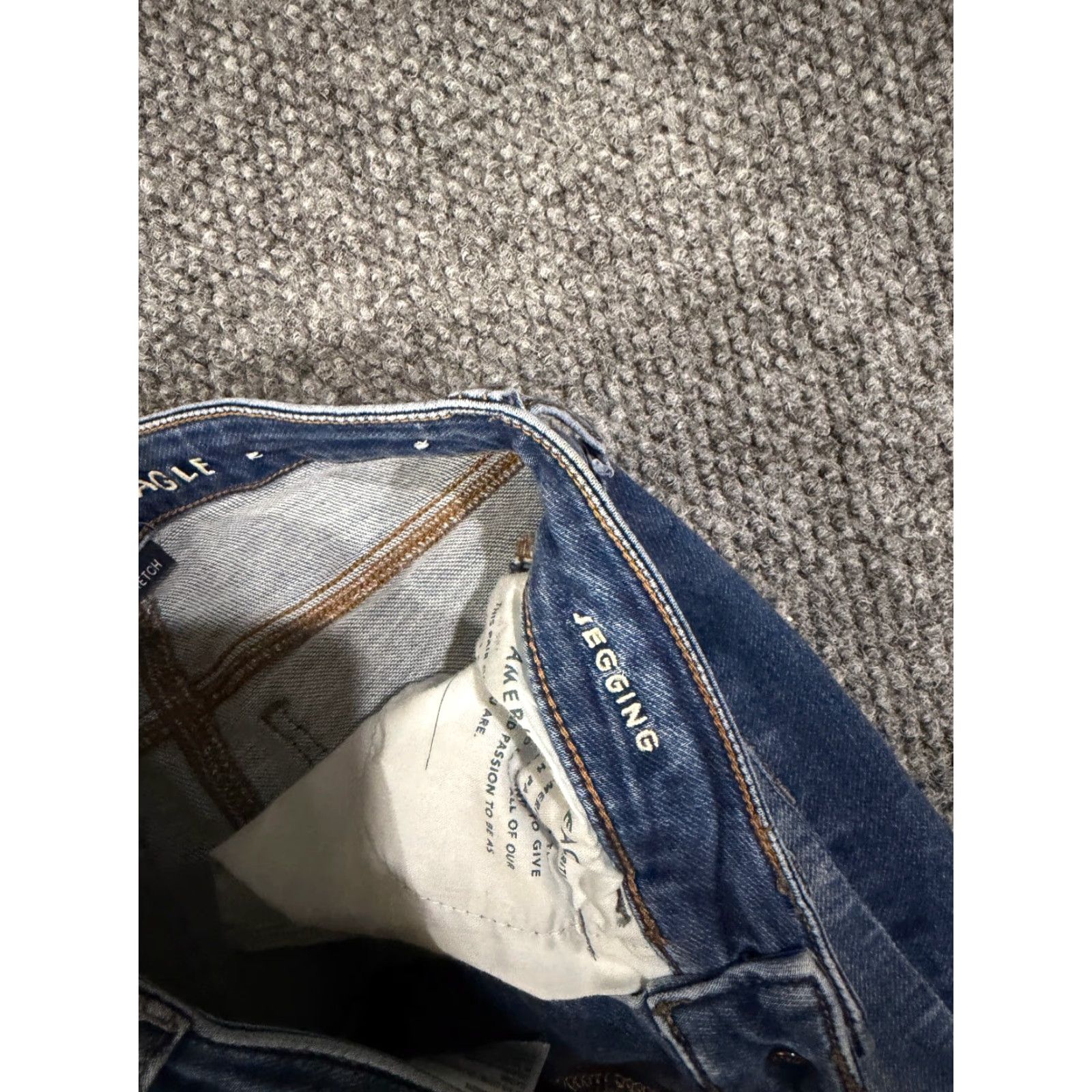 American Eagle Outfitters American Eagle Outfitters Jeans Jegging Skinny Stretch Distressed Blue 26in Inseam 26 Regular Womens 2 Short Blue Denim Stretch 5-Pocket Zipper Button Size 26" / US 2 / IT 38 - 5 Thumbnail