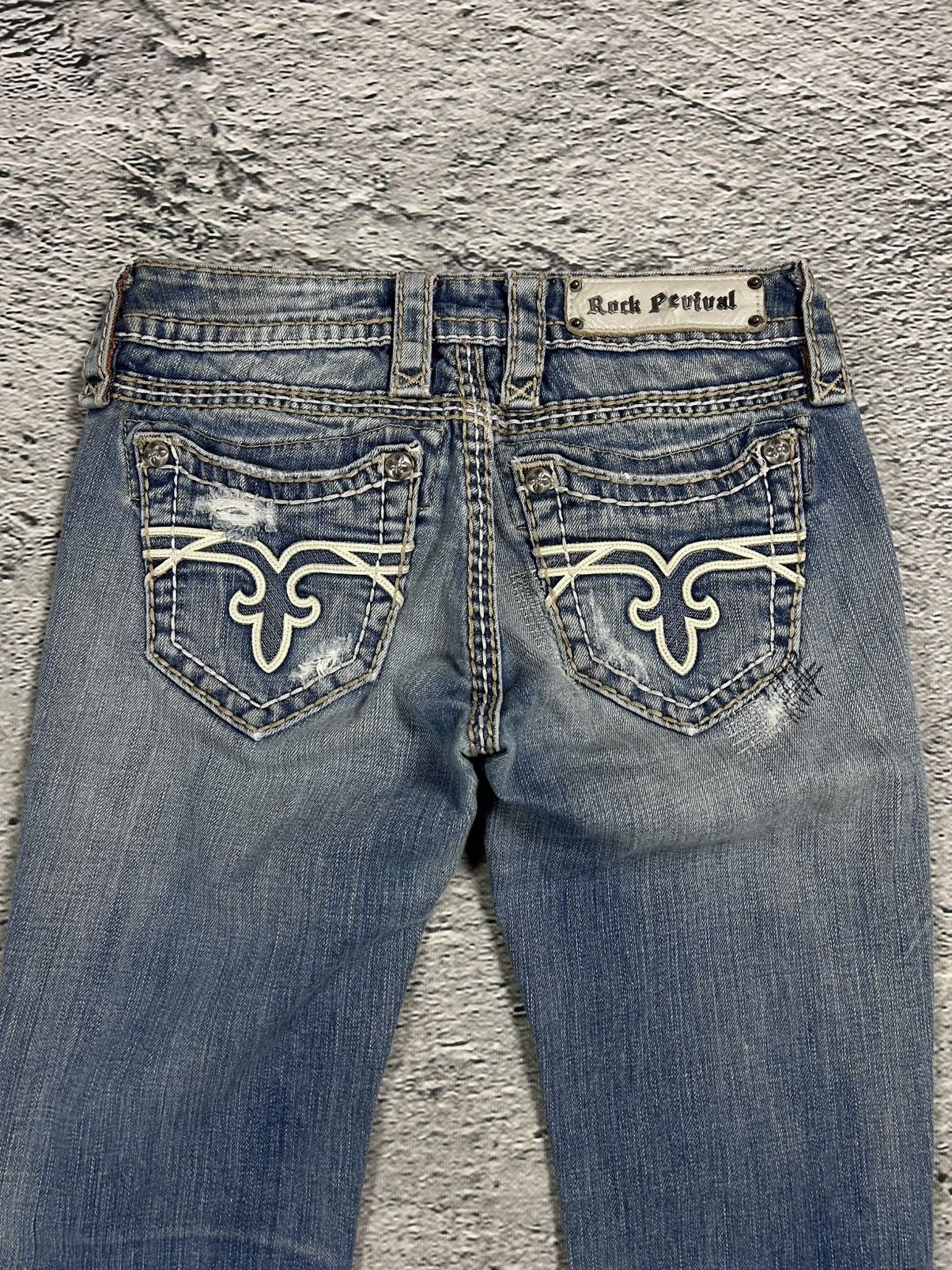 Rock Revival Rock Revival vintage light jeans leather patch Y2K flared Size 25" / US 0 / IT 36 - 2 Thumbnail
