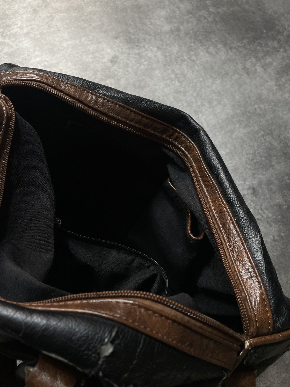 Vintage 🔥RARE🔥Vintage Y2K Bag Leather Rare Streetwear Hype Size ONE SIZE - 6 Thumbnail