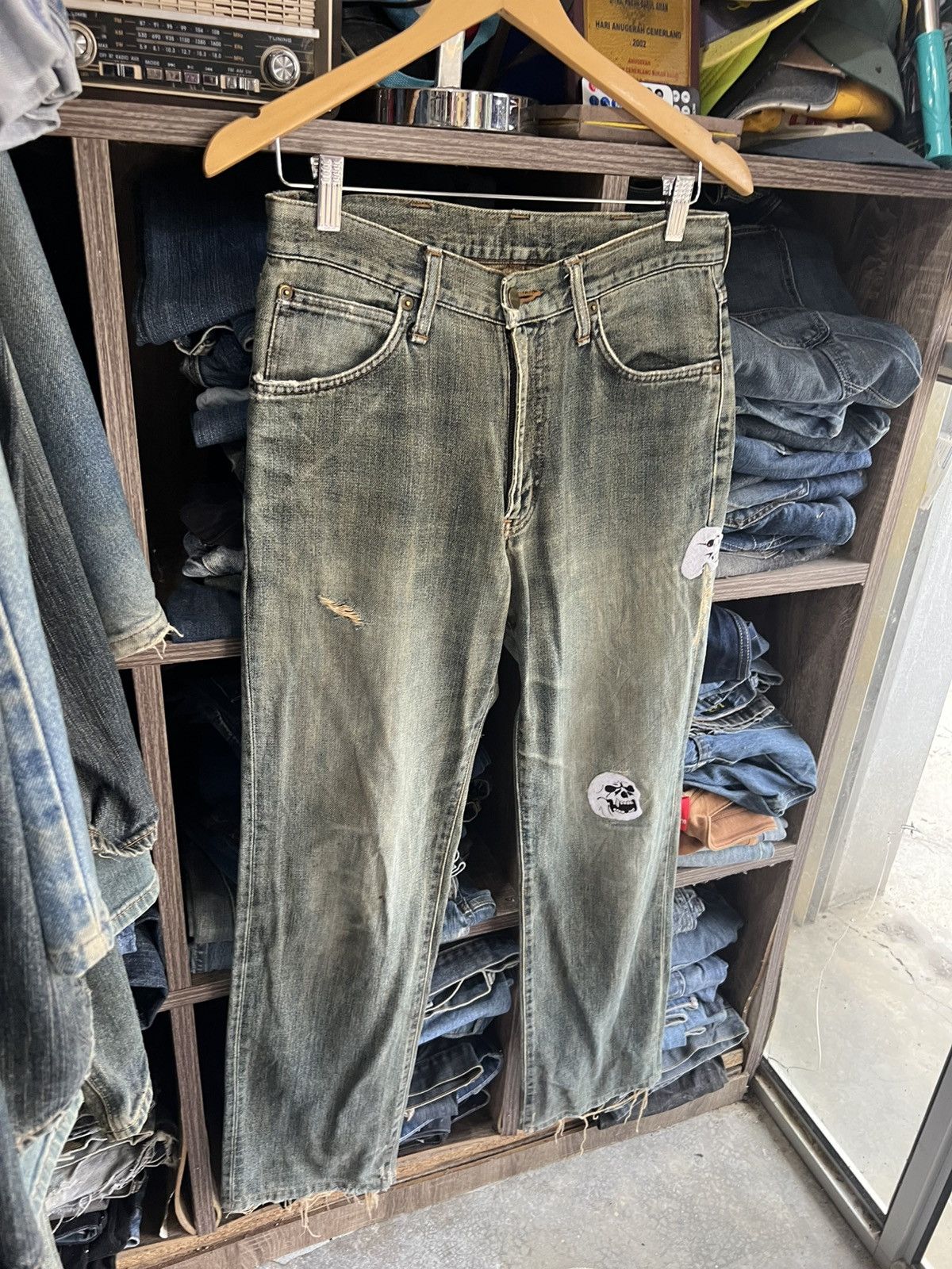Wrangler 🔥Vintage Wrangler Skulls Patches Distressed Denim Size US 30 / EU 46 - 6 Thumbnail