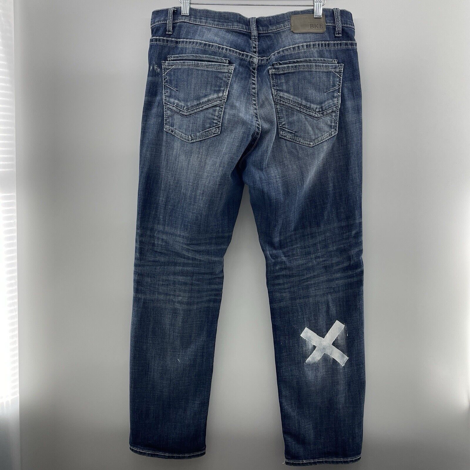 BKE BKE Nolan 36 Jeans Straight Buckle Painted Cross Distressed Size US 36 / EU 52 - 4 Thumbnail