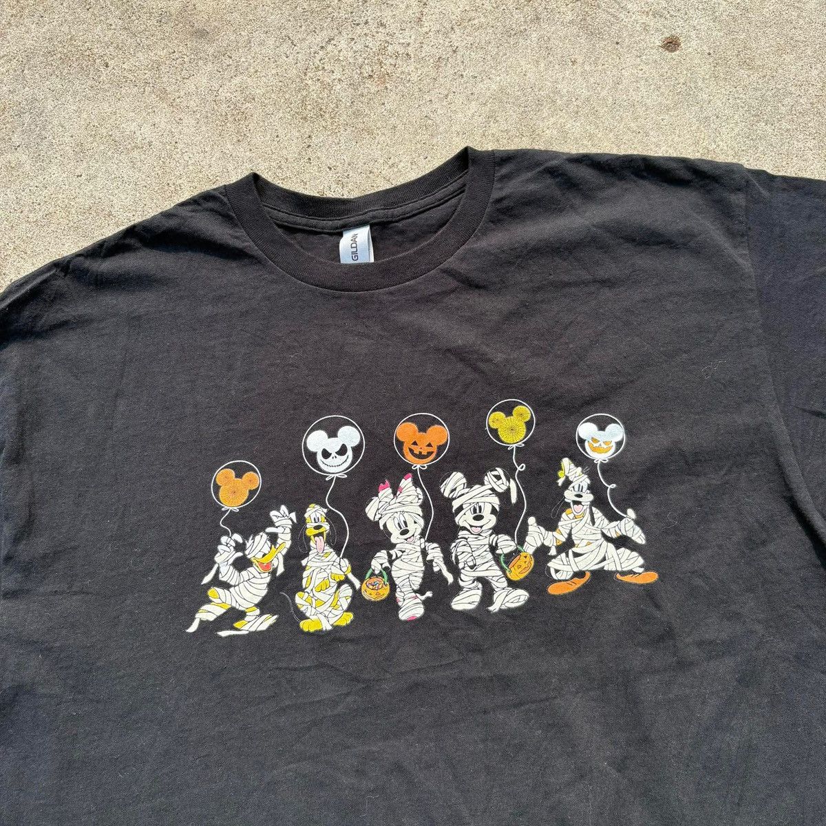 Disney Disney Halloween Graphic Tee Size US XL / EU 56 / 4 - 8 Thumbnail