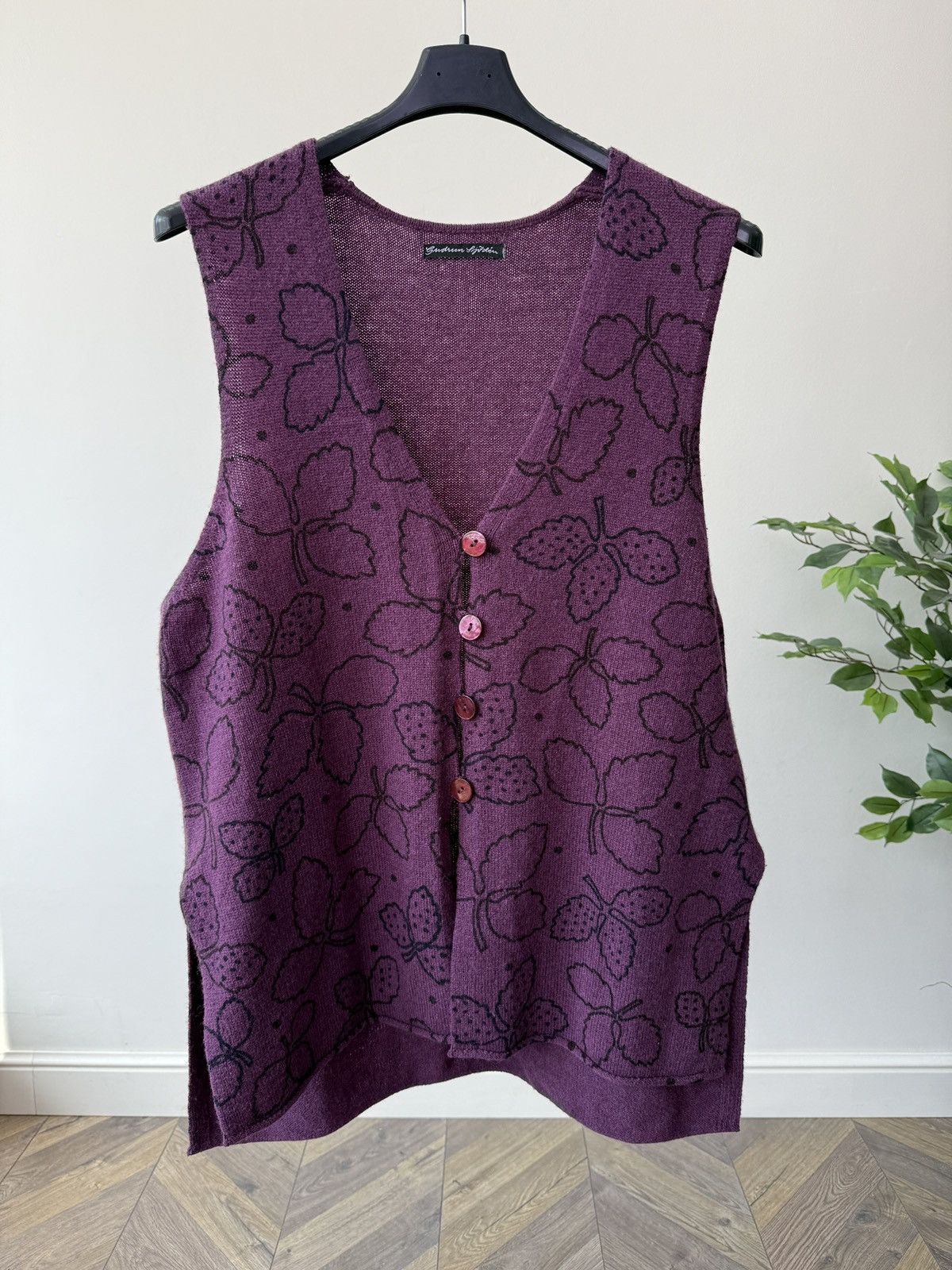 Gudrun Sjoden Vintage Gudrun Sjoden Womens Wool Knit Vest Floral Pattern Size M / US 6-8 / IT 42-44 - 2 Thumbnail