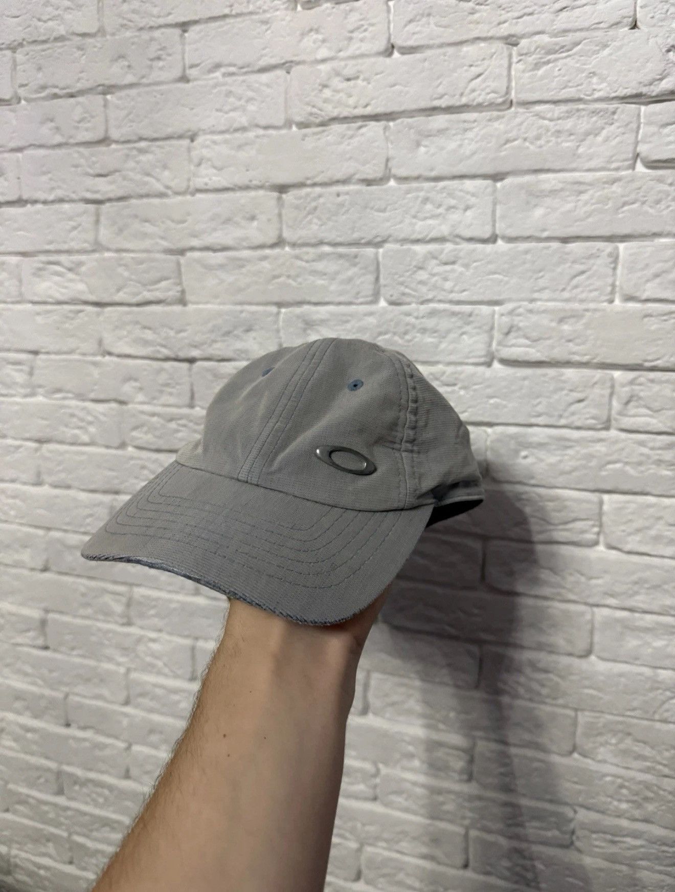 Oakley Vintage Oakley Software Cap Metal Logo Y2K Hat Sz OS Size ONE SIZE - 1 Thumbnail