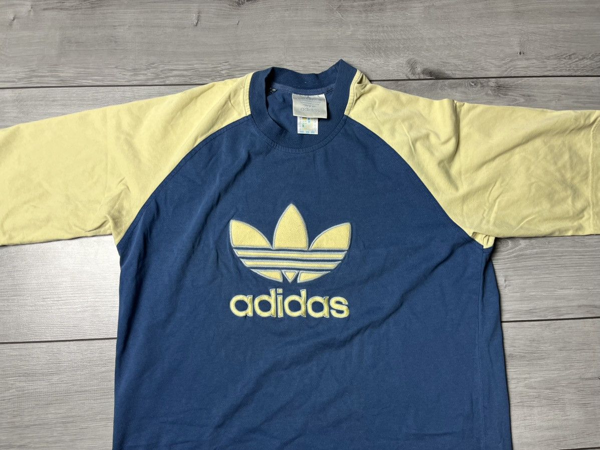 Adidas Vintage Adidas Trefoil Logo T-shirt size Large Size US L / EU 52-54 / 3 - 3 Thumbnail