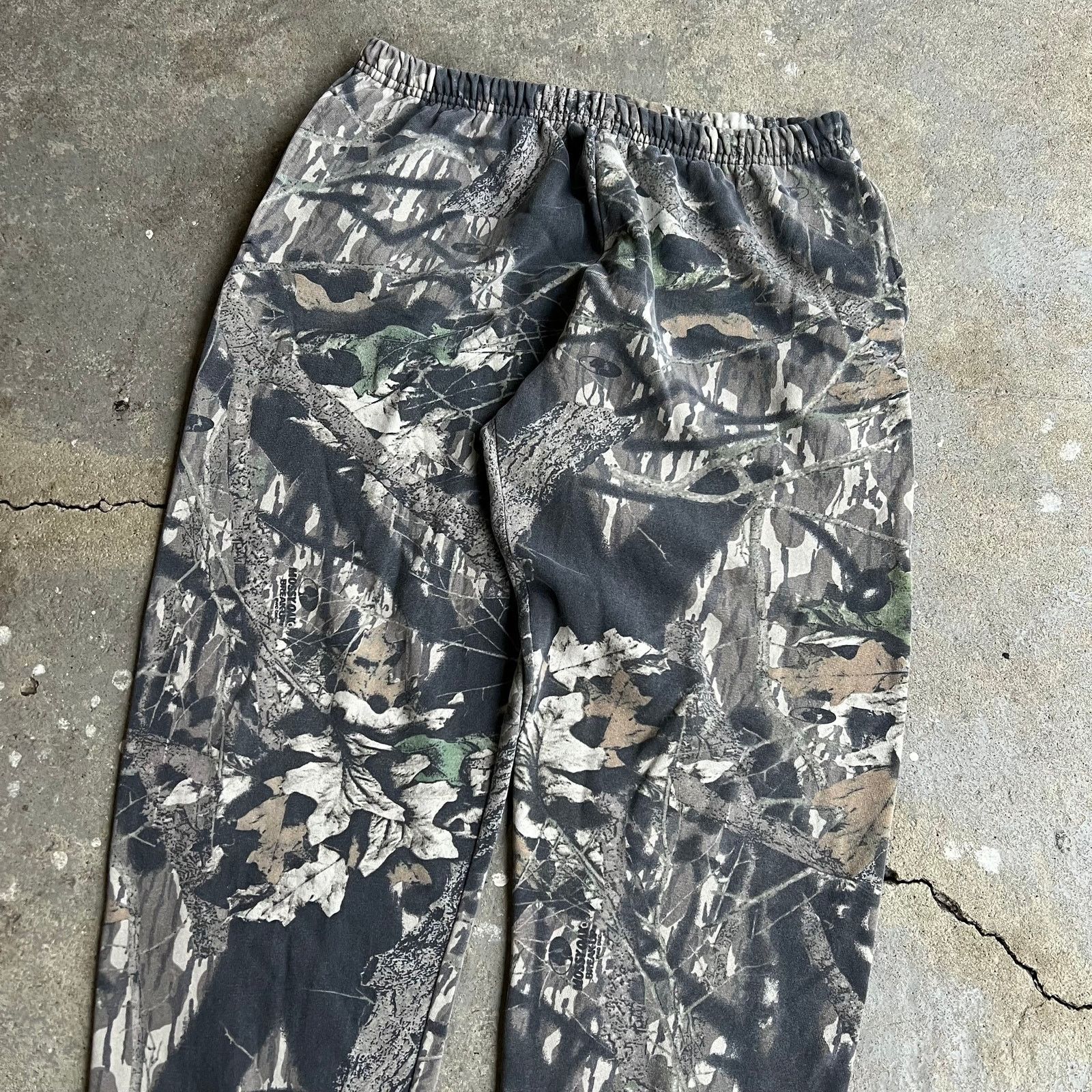Vintage Vintage realtree camo jerzees essential blank sweatpants Size US 30 / EU 46 - 2 Thumbnail