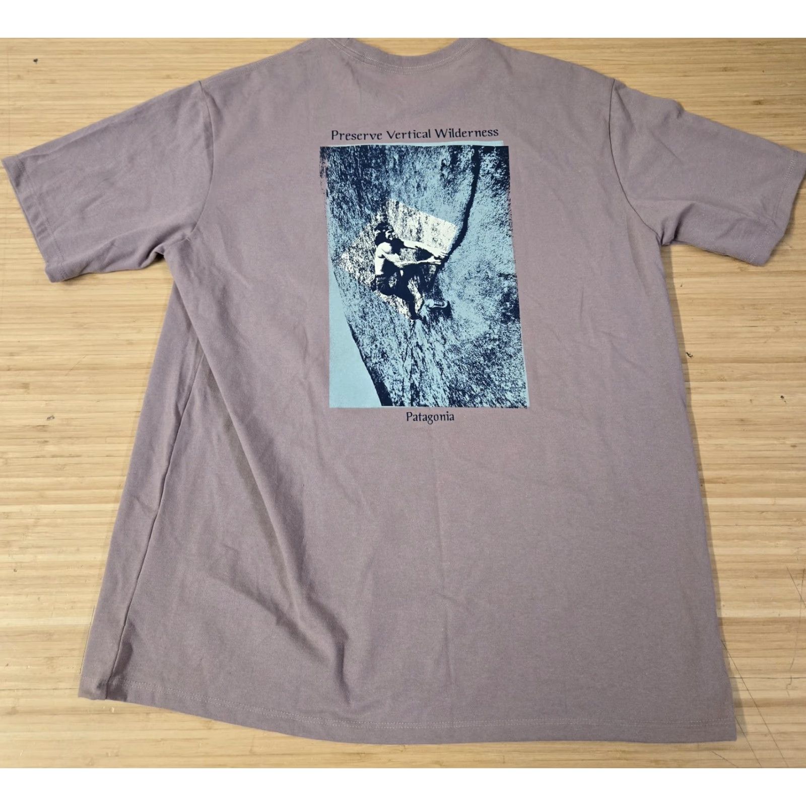 Patagonia Patagonia Shirt Mens Medium Responsibili-Tee Pocket Climbing Wilderness Graphic Size US M / EU 48-50 / 2 - 6 Thumbnail