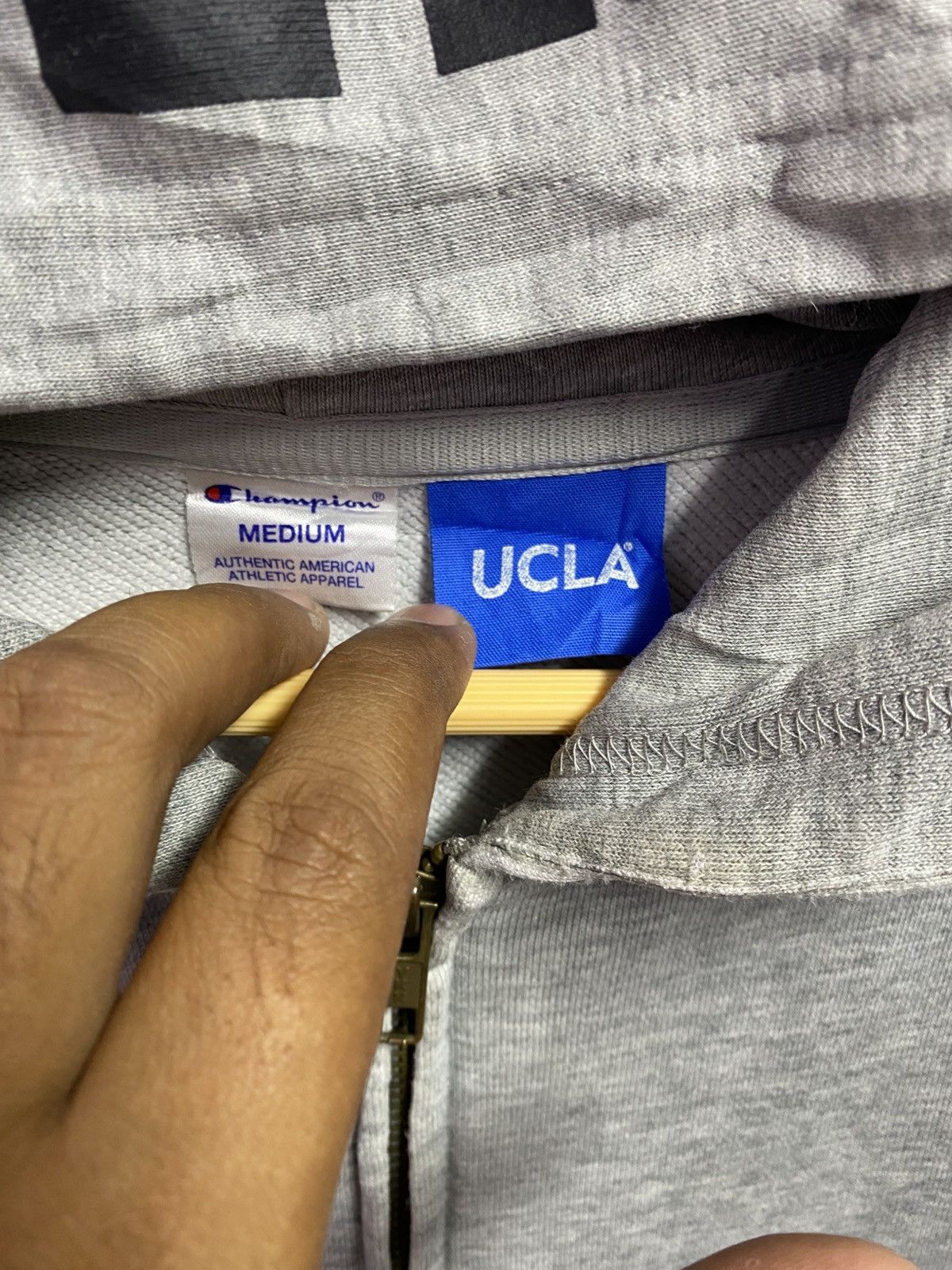Champion gray Champion UCLA Bruins full-zip hooded sweatshirt. Size US XL / EU 56 / 4 - 5 Thumbnail