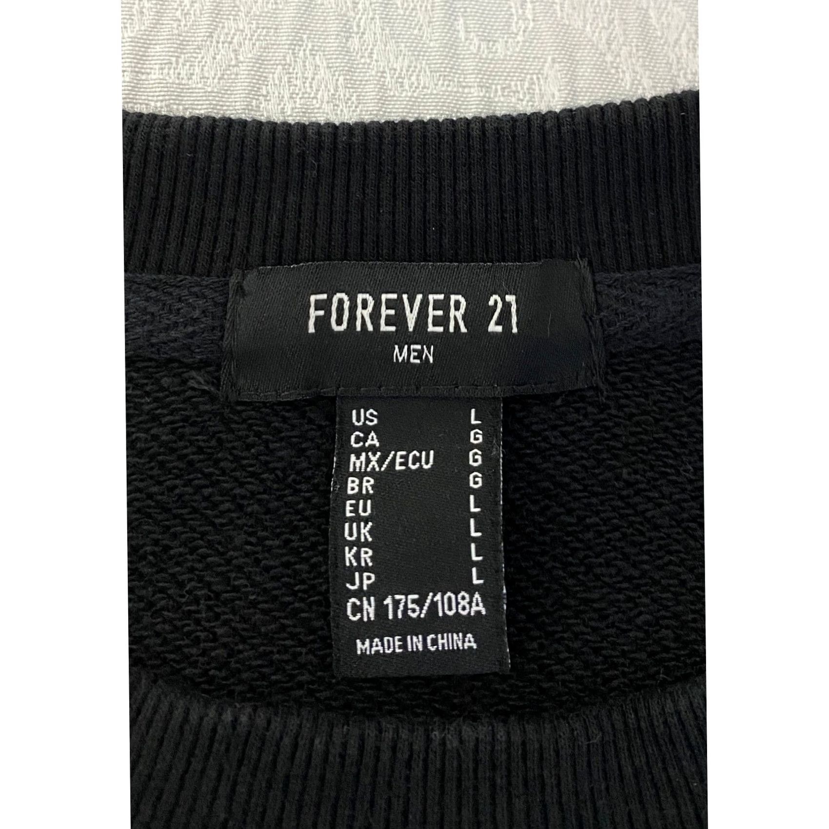 Forever 21 Forever 21 Men Short Sleeve Sweatshirt Colorblock Crew Neck L Black Cream 52% Cotton 48% Polyester Multicolor Pullover Casual Size US L / EU 52-54 / 3 - 6 Thumbnail