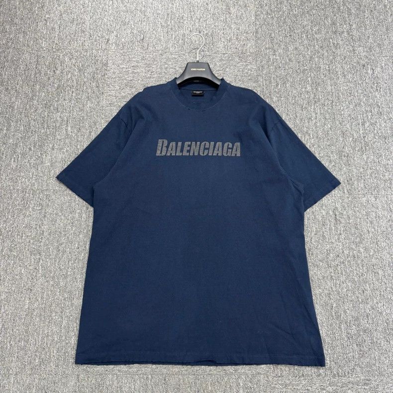 Balenciaga Balenciaga Distressed Logo Print Tee - dmc Size US M / EU 48-50 / 2 - 1 Thumbnail