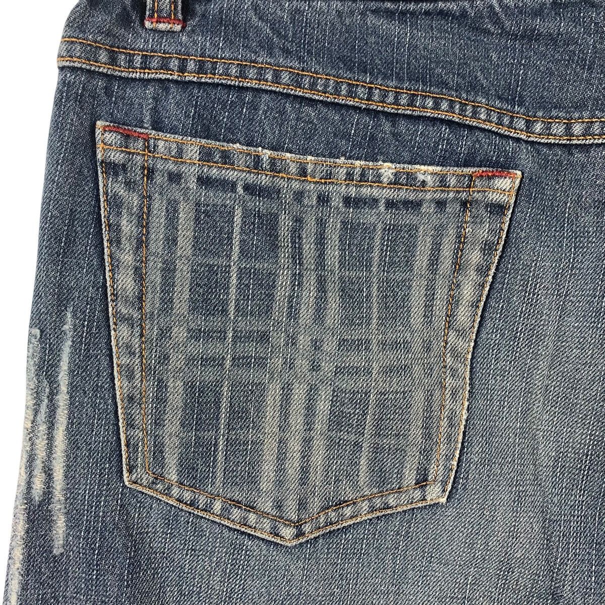 Burberry × Designer BURBERRY Black label distressed design blue jeans Size US 33 - 15 Thumbnail