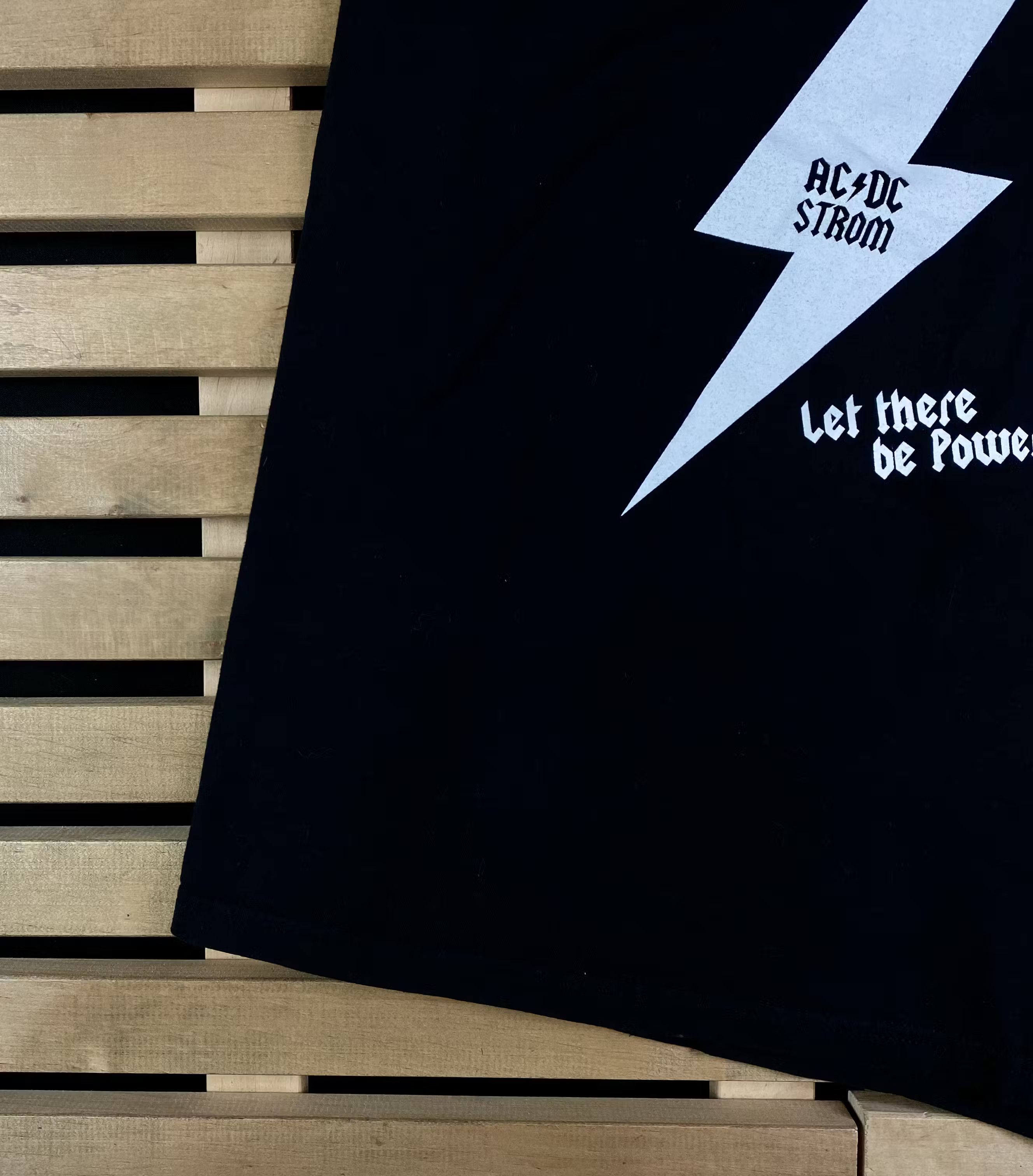 AC/DC × Band Tees × Vintage Men’s T-Shirt AC/DC High Voltage Vintage Size L Size US L / EU 52-54 / 3 - 3 Thumbnail