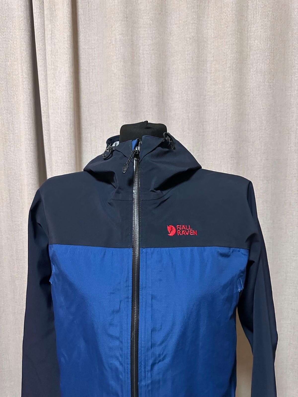 Fjallraven Fjallraven Mens Jacket Gore-Tex Size US L / EU 52-54 / 3 - 2 Thumbnail