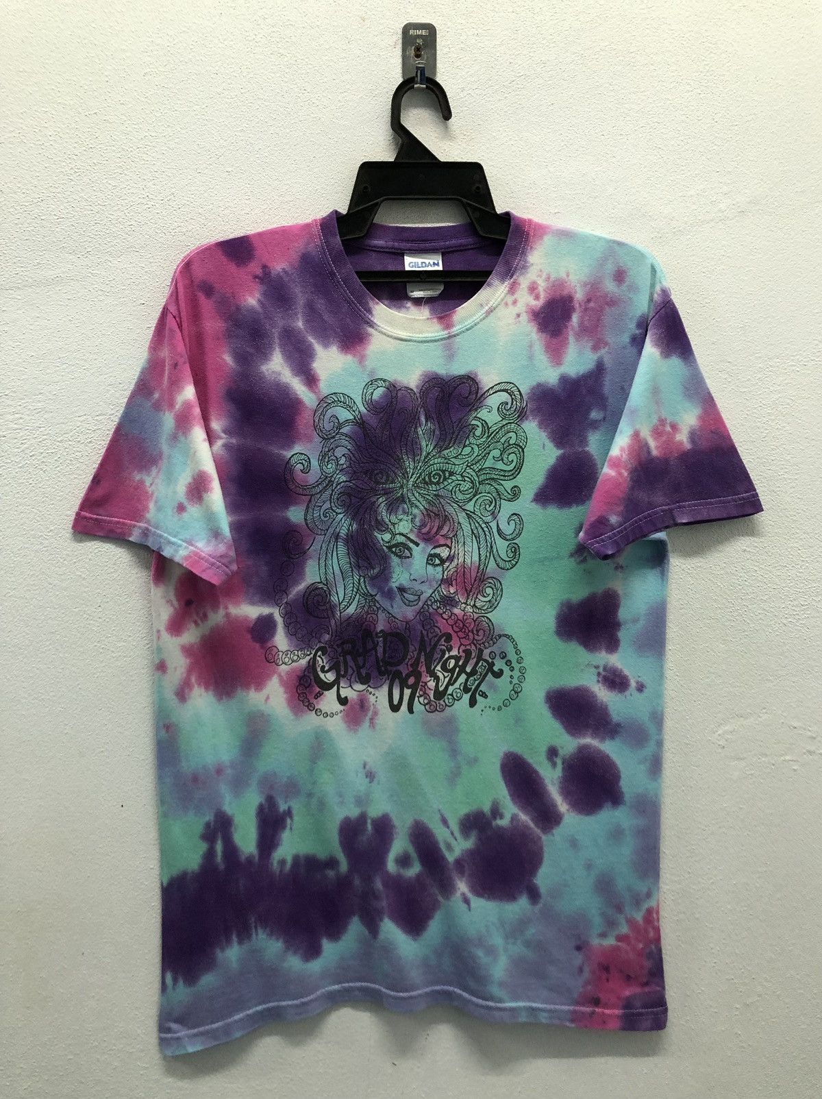 Vintage Vintage Gildan Grad Night 09 T-Shirt Size US M / EU 48-50 / 2 - 1 Thumbnail