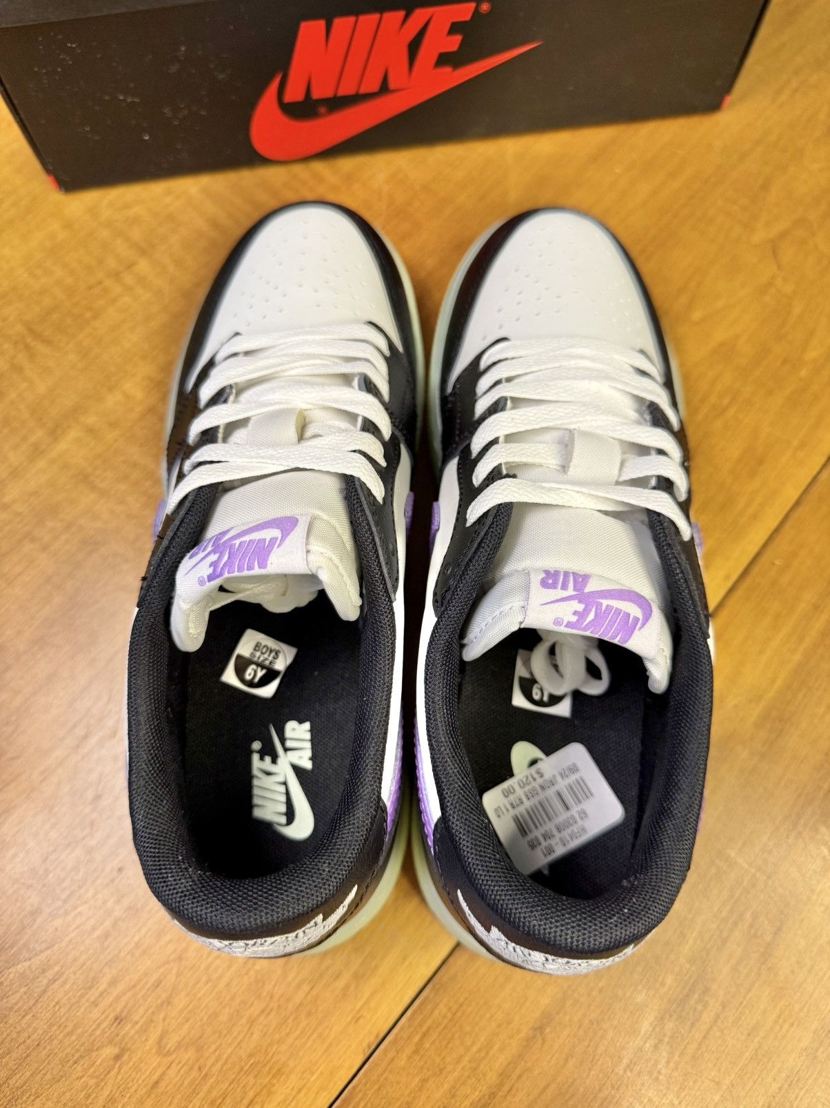 Nike New Nike Air Jordan 1 Retro Low OG HF0410-001 6Y Size US 6 / EU 39 - 11 Thumbnail