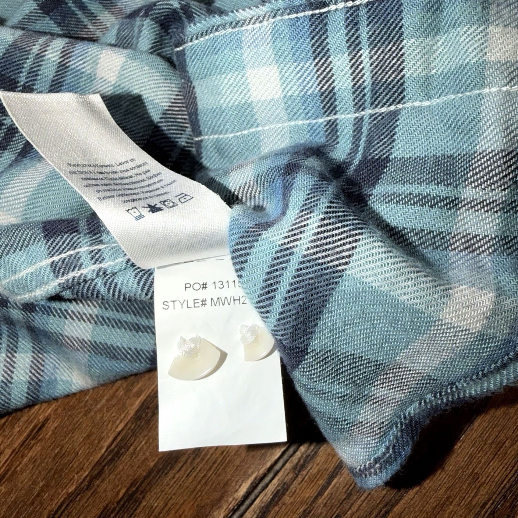 Faherty Faherty Flannel Shirt Mens Medium Plaid Blue White Long Sleeve Button Soft Woven Shirt Mens M Blue Plaid Button-Up Casual Classic Outdoor Mens Size US M / EU 48-50 / 2 - 7 Thumbnail