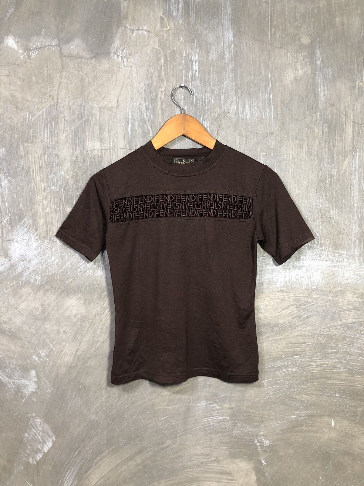 Designer × Fendi Authentic Fendi Tshirt Size XS / US 0-2 / IT 36-38 - 4 Thumbnail