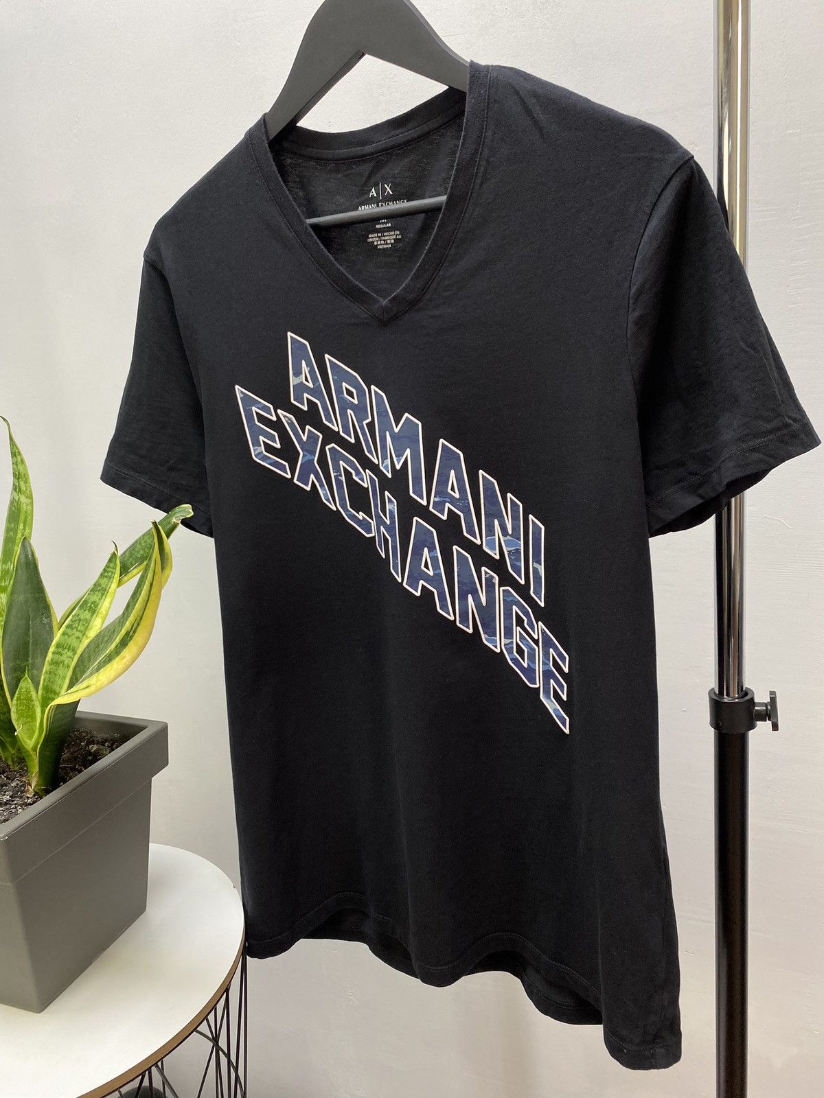 Giorgio Armani Armani Exchange Big Logo V Neck T Shirt Size US M / EU 48-50 / 2 - 2 Thumbnail