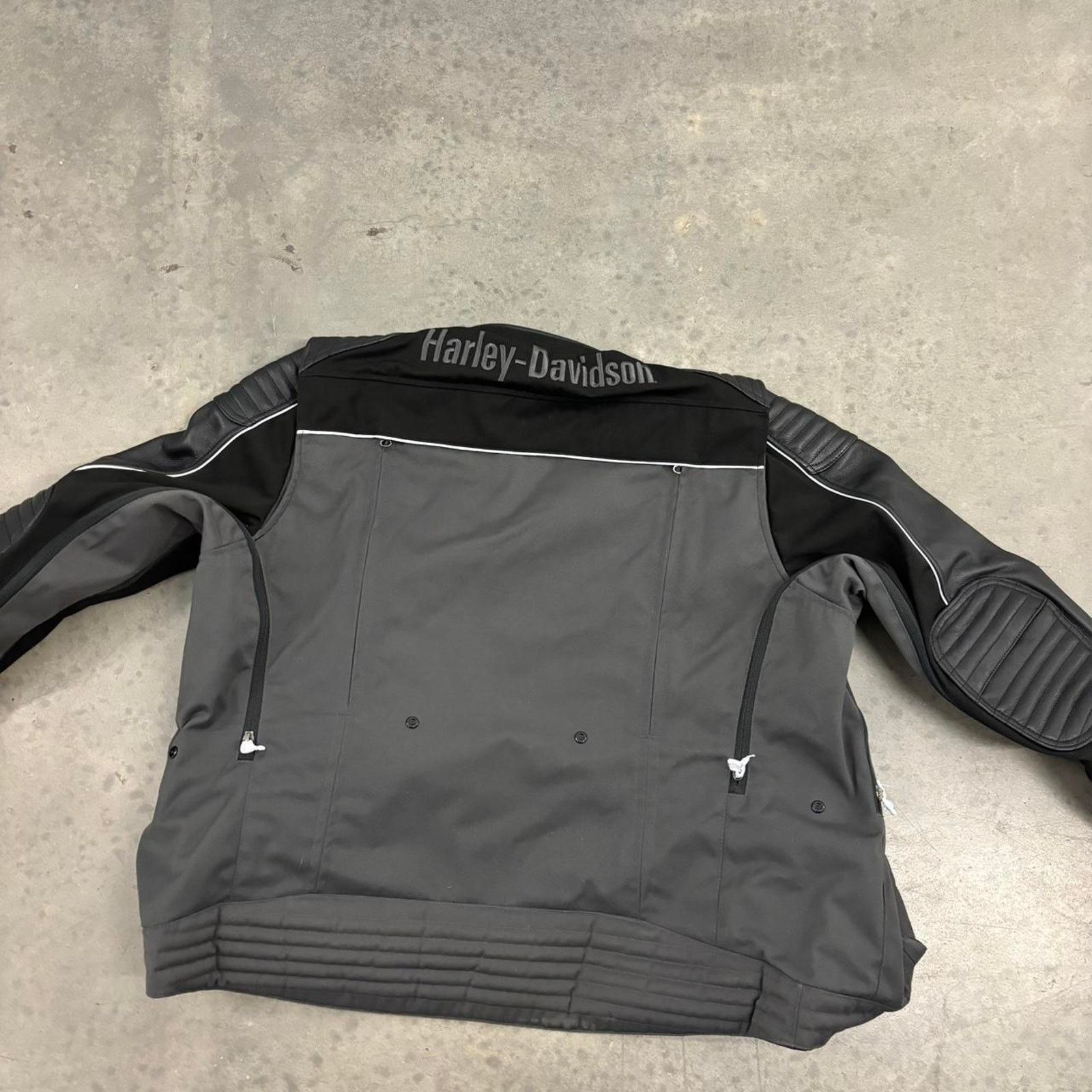 Harley Davidson Brand New Harley Davidson Black Leather Biker Jacket Size US XL / EU 56 / 4 - 7 Thumbnail