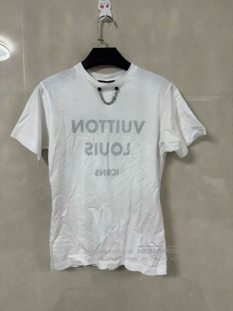 Louis Vuitton Louis Vuitton White chain reverse letter logo short sleeve Size US S / EU 44-46 / 1 - 1 Thumbnail