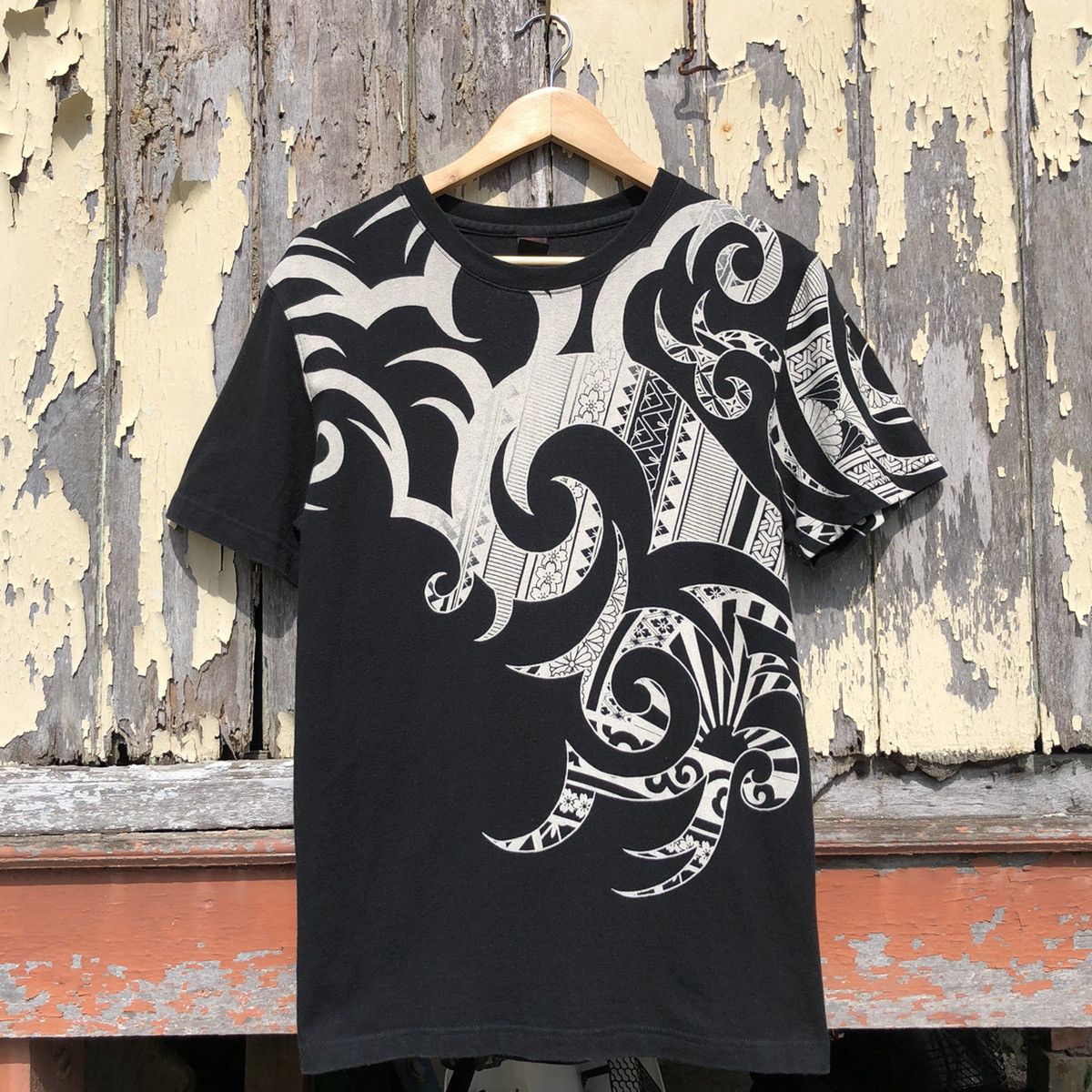 Vintage Japanese Brand Tatto Tshirt Size US M / EU 48-50 / 2 - 1 Thumbnail