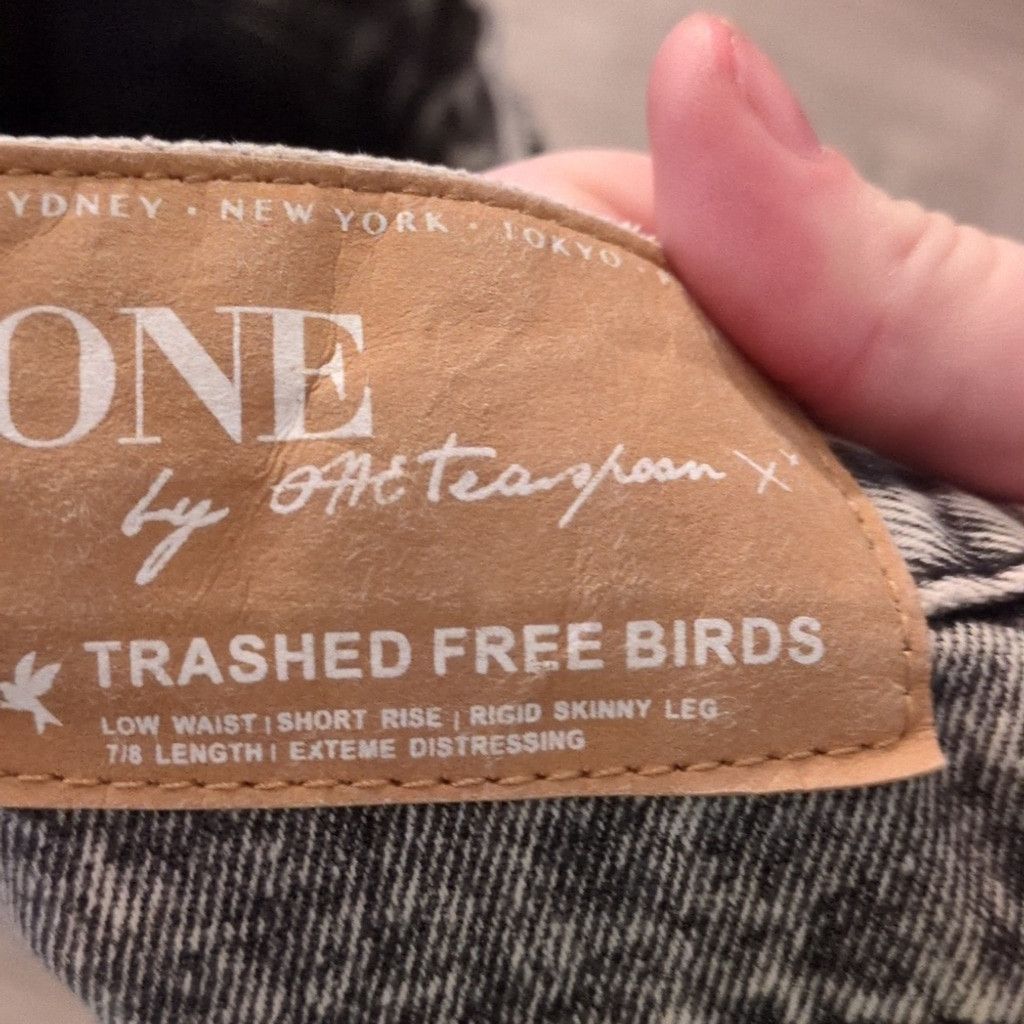 One Teaspoon One Teaspoon Black Acid Washed Trashed Freebies Jeans Sz 25 Size 25" / US 0 / IT 36 - 10 Thumbnail