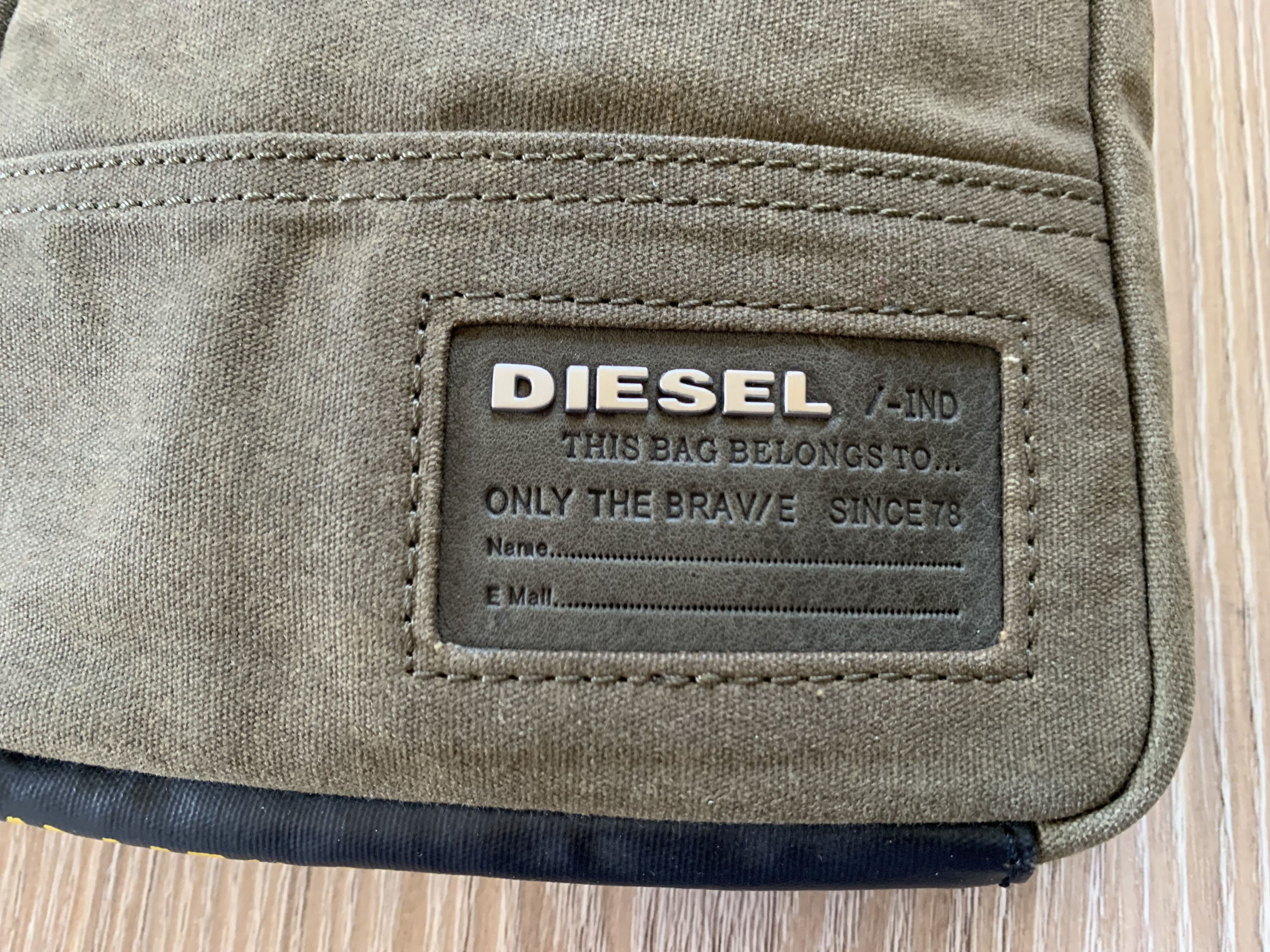 Diesel Diesel Mens Vintage Waxed Khaki Sling Bag Size ONE SIZE - 5 Thumbnail