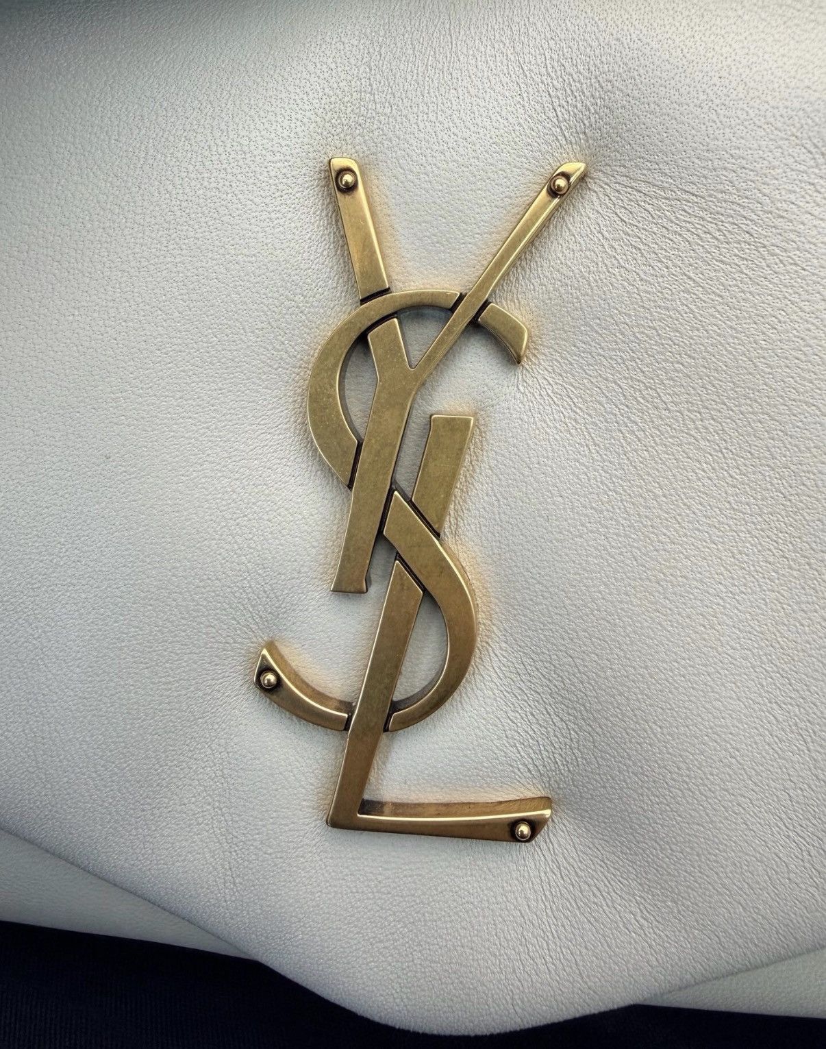Yves Saint Laurent Saint Laurent Calypso Distressed Lambskin Envelope Bag J62 Size ONE SIZE - 6 Thumbnail