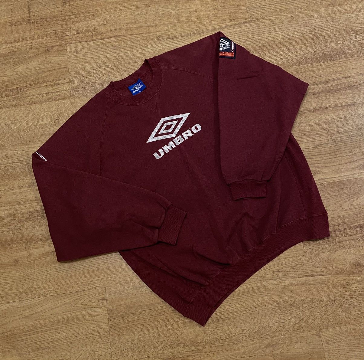 Umbro Umbro Big Logo Burgundy Sweatshirt x Vintage x Streetwear Size US XL / EU 56 / 4 - 2 Thumbnail