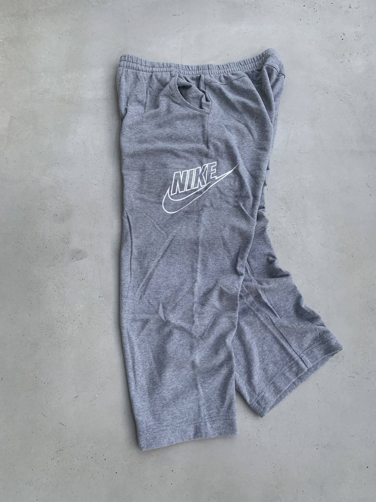 Nike Nike Sweatpants Vintage Baggy Fit Sk8 Style Streetwear Size US 34 / EU 50 - 1 Thumbnail