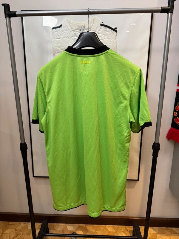 Nike × Vintage Nike Vintage Celtic Glasgow 2010 Away Jersey L Size US L / EU 52-54 / 3 - 2 Thumbnail