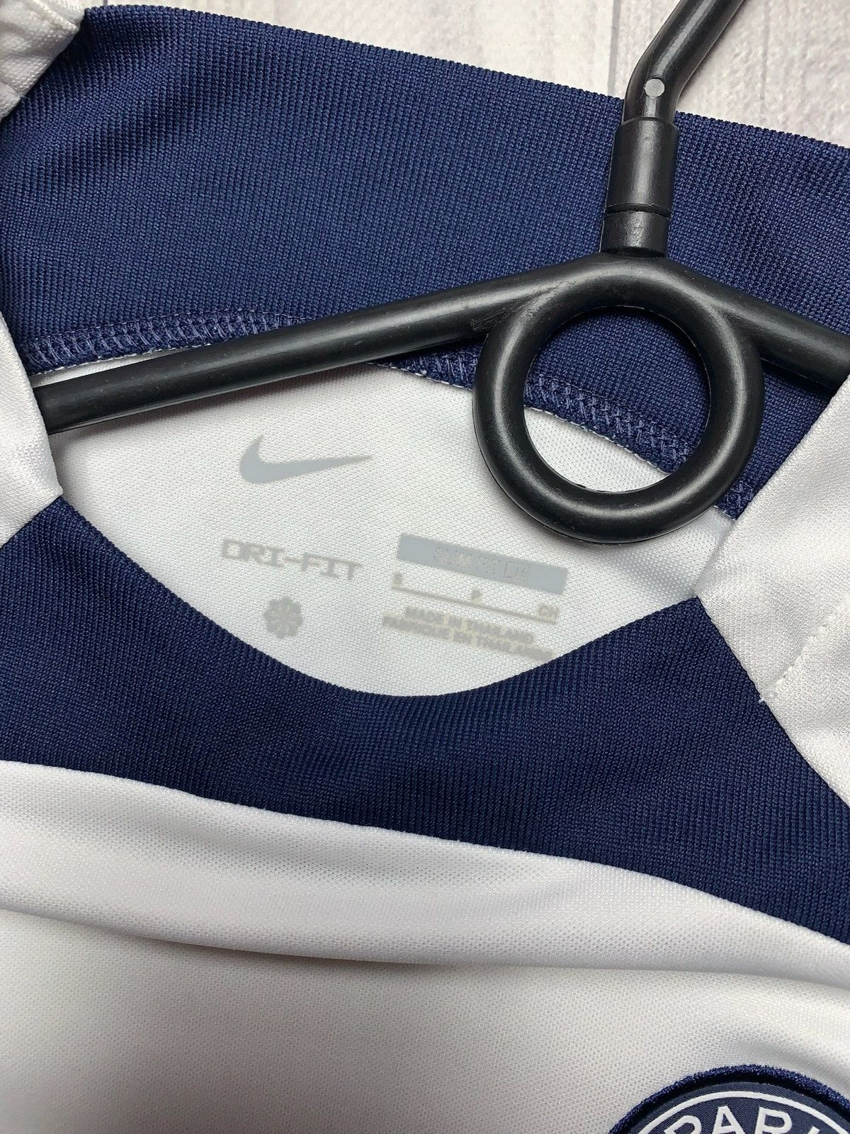 Nike × Vintage Vintage Nike Paris Soccer Jersey size S white logo Size US S / EU 44-46 / 1 - 3 Thumbnail