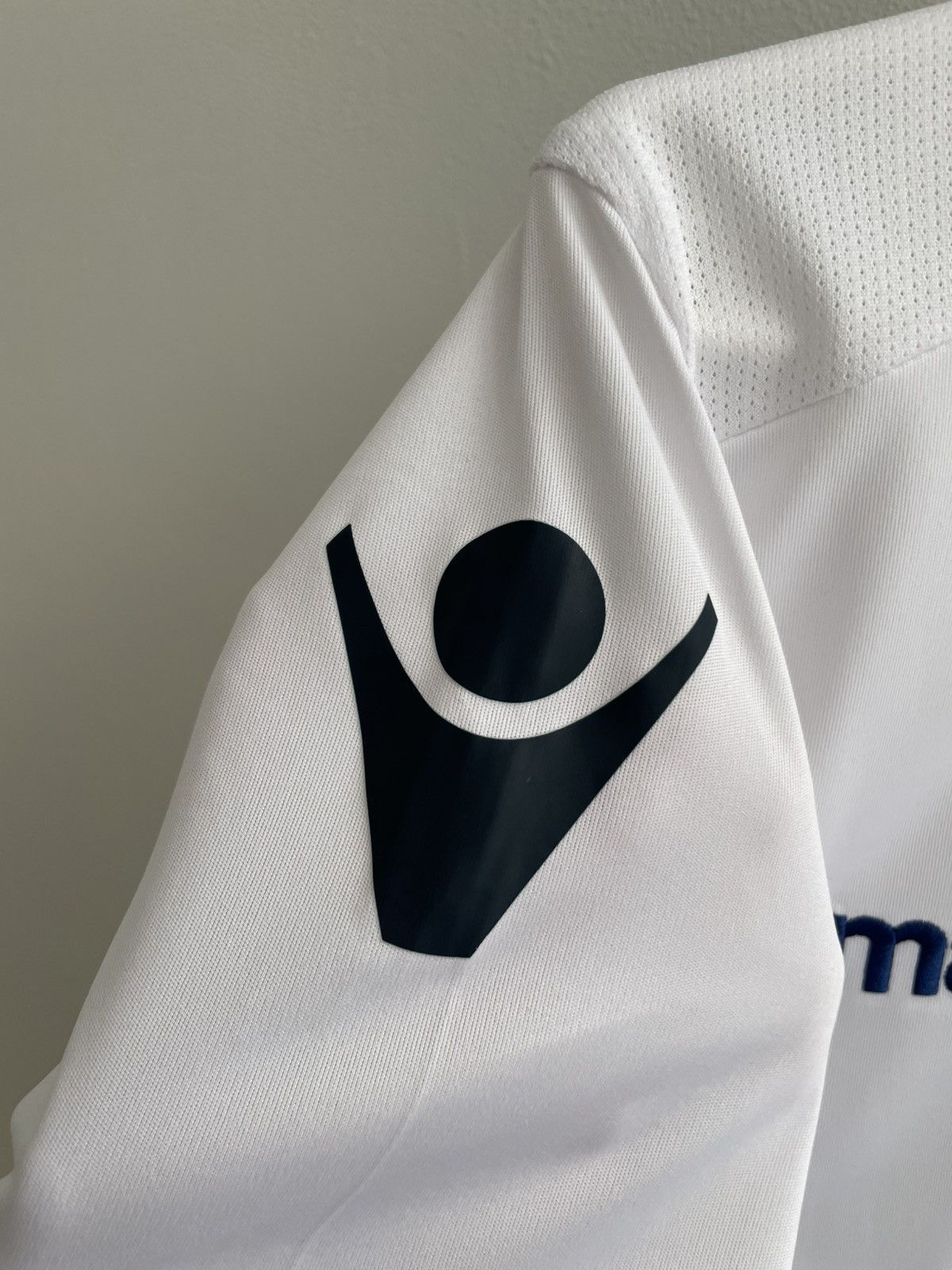 Macron Bolton 2015 2016 Home Football Shirt Soccer Jersey Macron Size US L / EU 52-54 / 3 - 9 Thumbnail